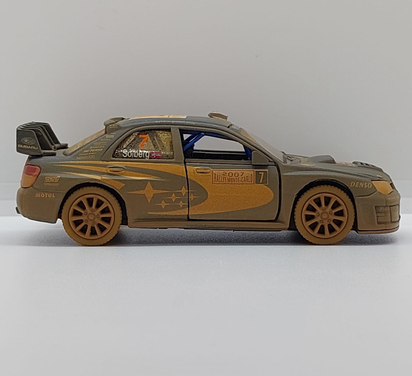 Kinsmart Subaru Impreza WRC 2007 -1:36 Lacivert Toz-Çamur Detaylı