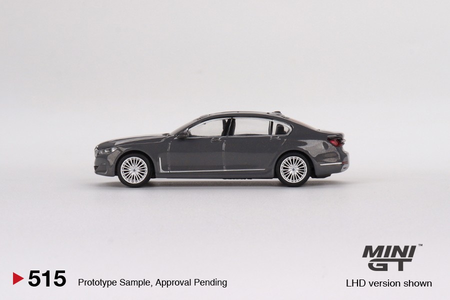 MiniGT BMW 750Li xDrive Bernina Grey Amber Effect #515