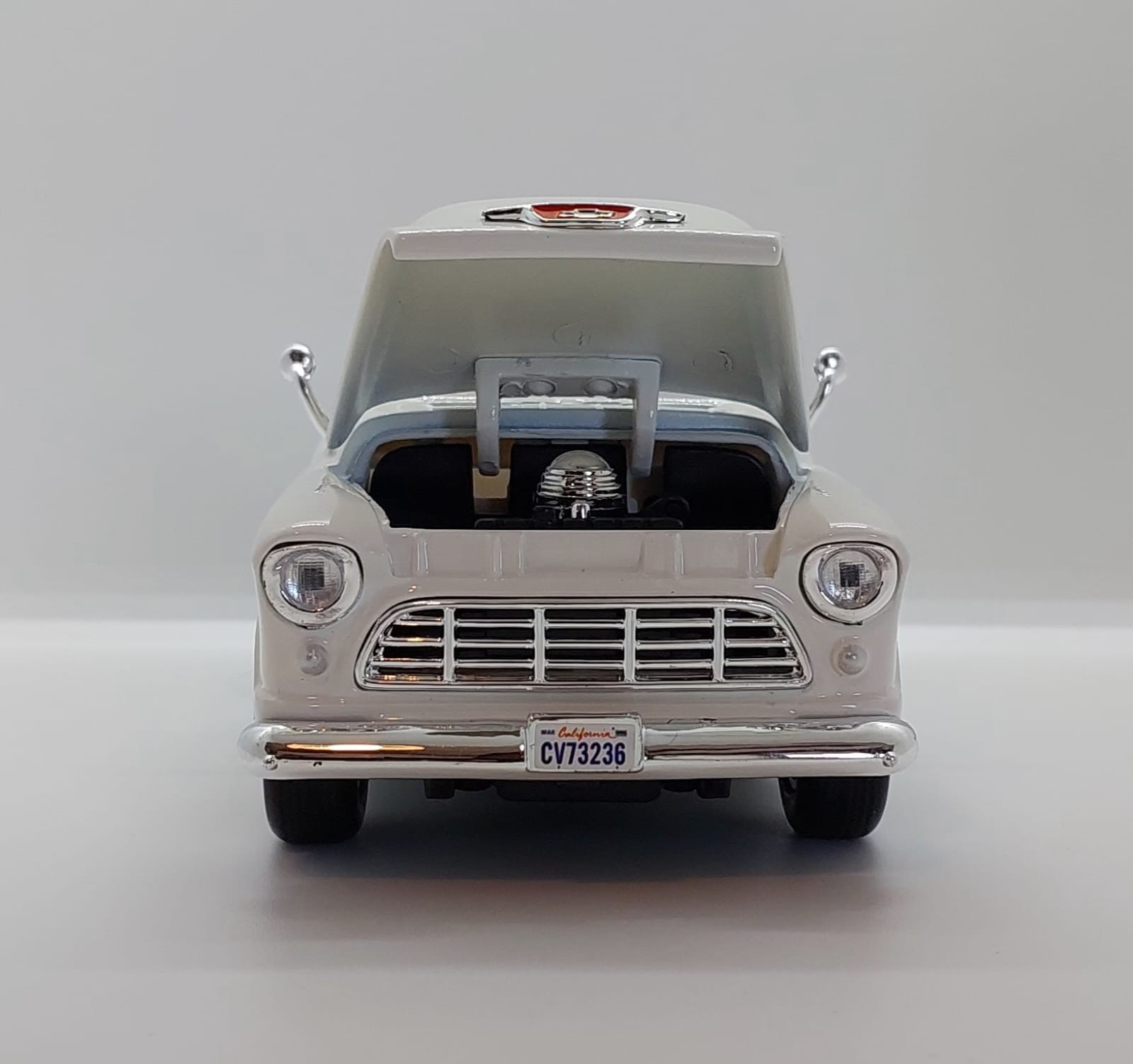 Motormax Timeless Legends 1955 Chevy 3100Stepside -1:24 Beyaz