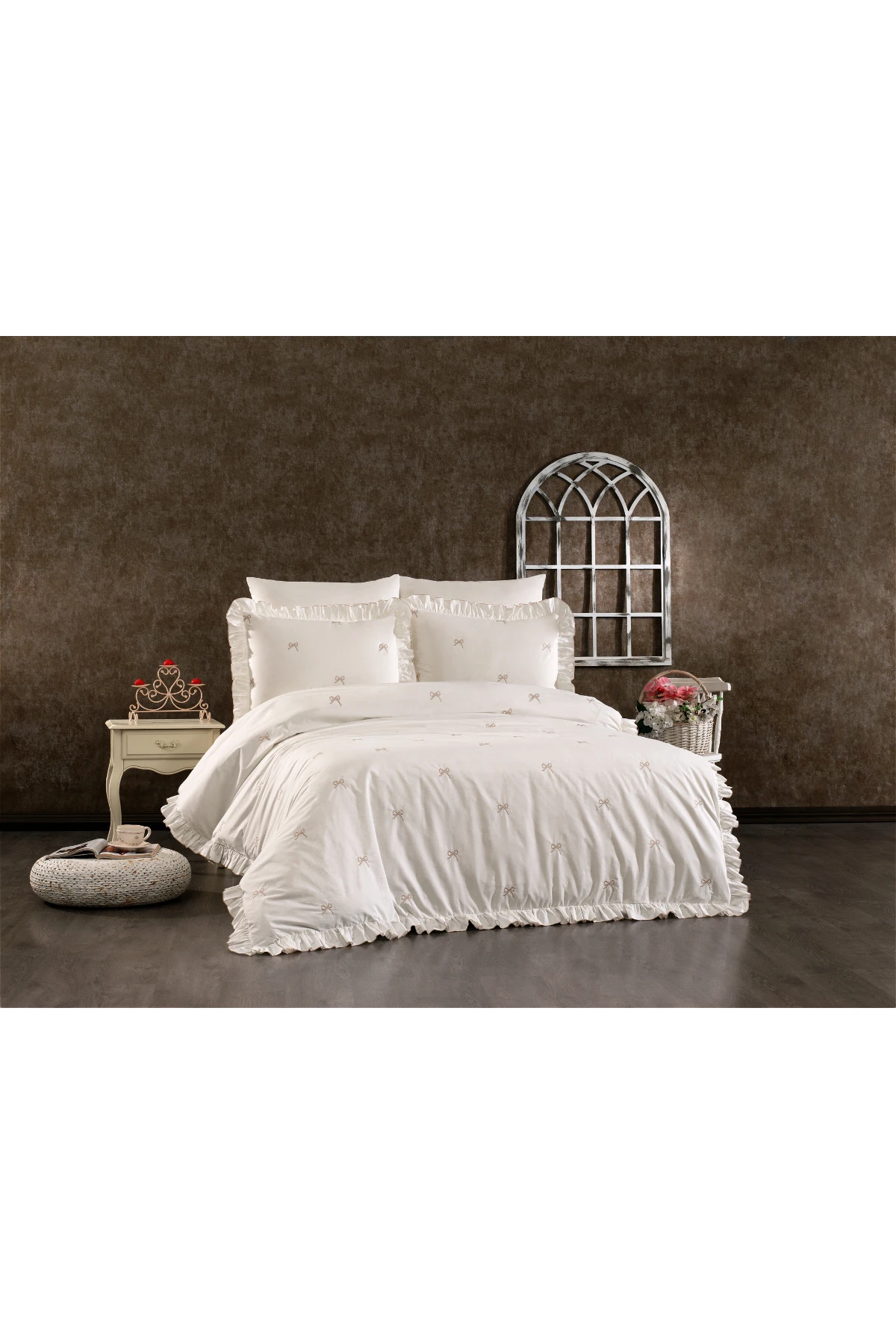 Aurelia %100 Pamuk Fırfırlı, Fiyonk Desen Nakışlı 6 Parça Premium Çift Kişilik Nevresim Takımı Bej