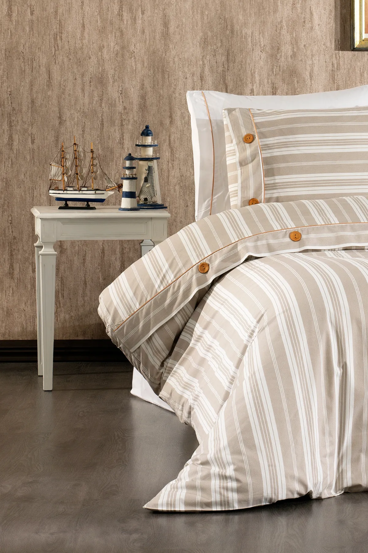 Valentia %100 Pamuk, Ahşap Düğmeli, Çizgili Kumaşlı 4 Parça Premium Tek Kişilik Nevresim Takımı Bej