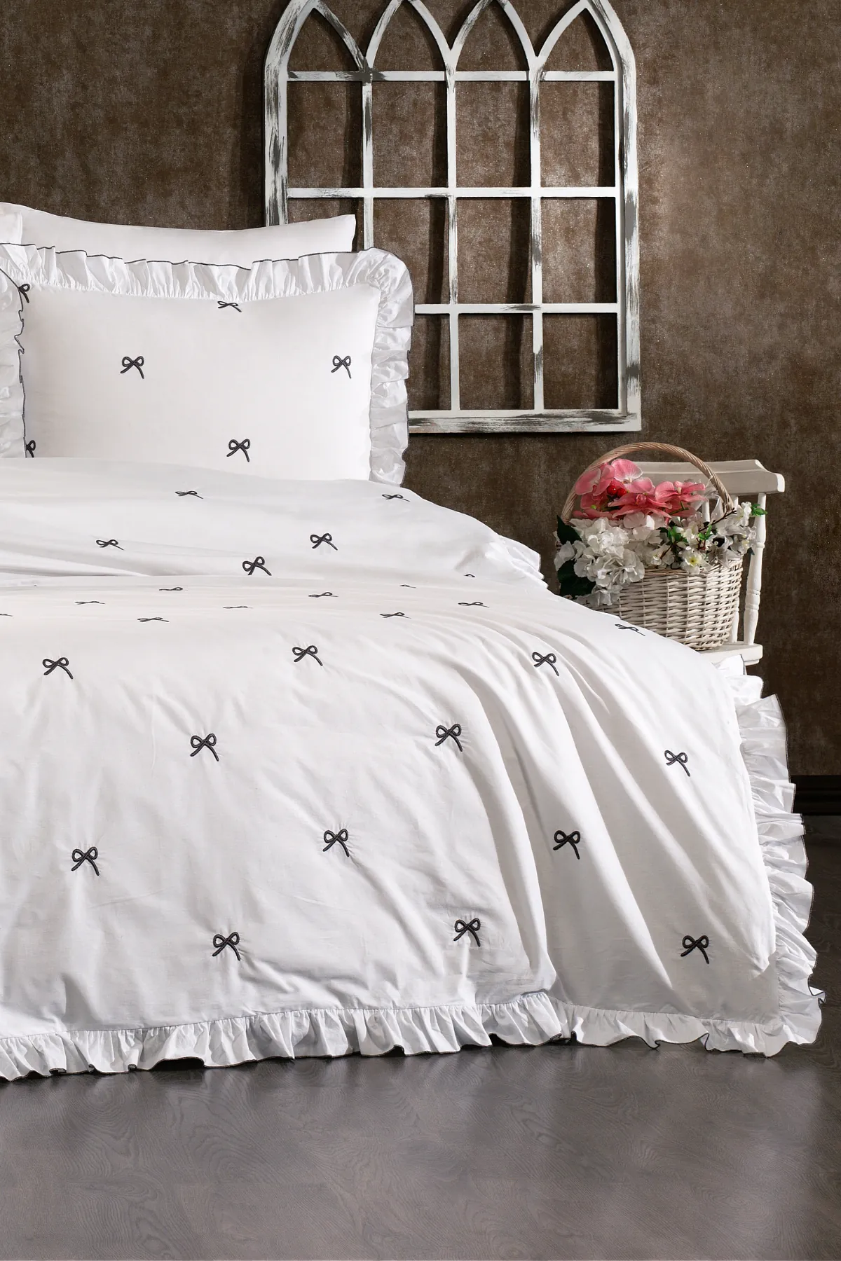 Aurelia %100 Pamuk Fırfırlı, Fiyonk Desen Nakışlı 6 Parça Premium Çift Kişilik Nevresim Takımı Antrasit