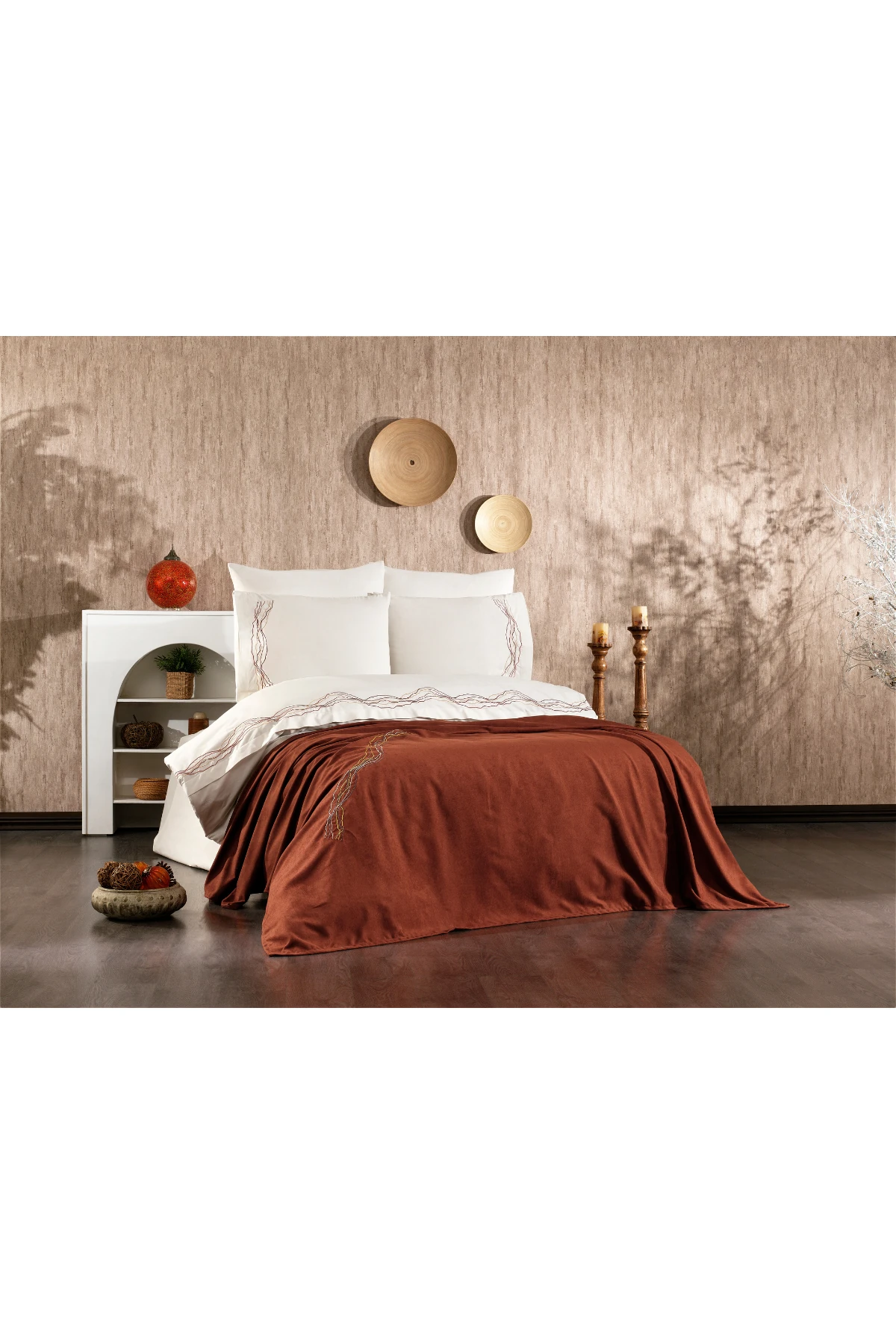 Marbelle %100 Pamuk Mermer Desen Nakışlı, Pike Yatak Örtülü 7 Parça Çift Kişilik Nevresim Takımı Kiremit