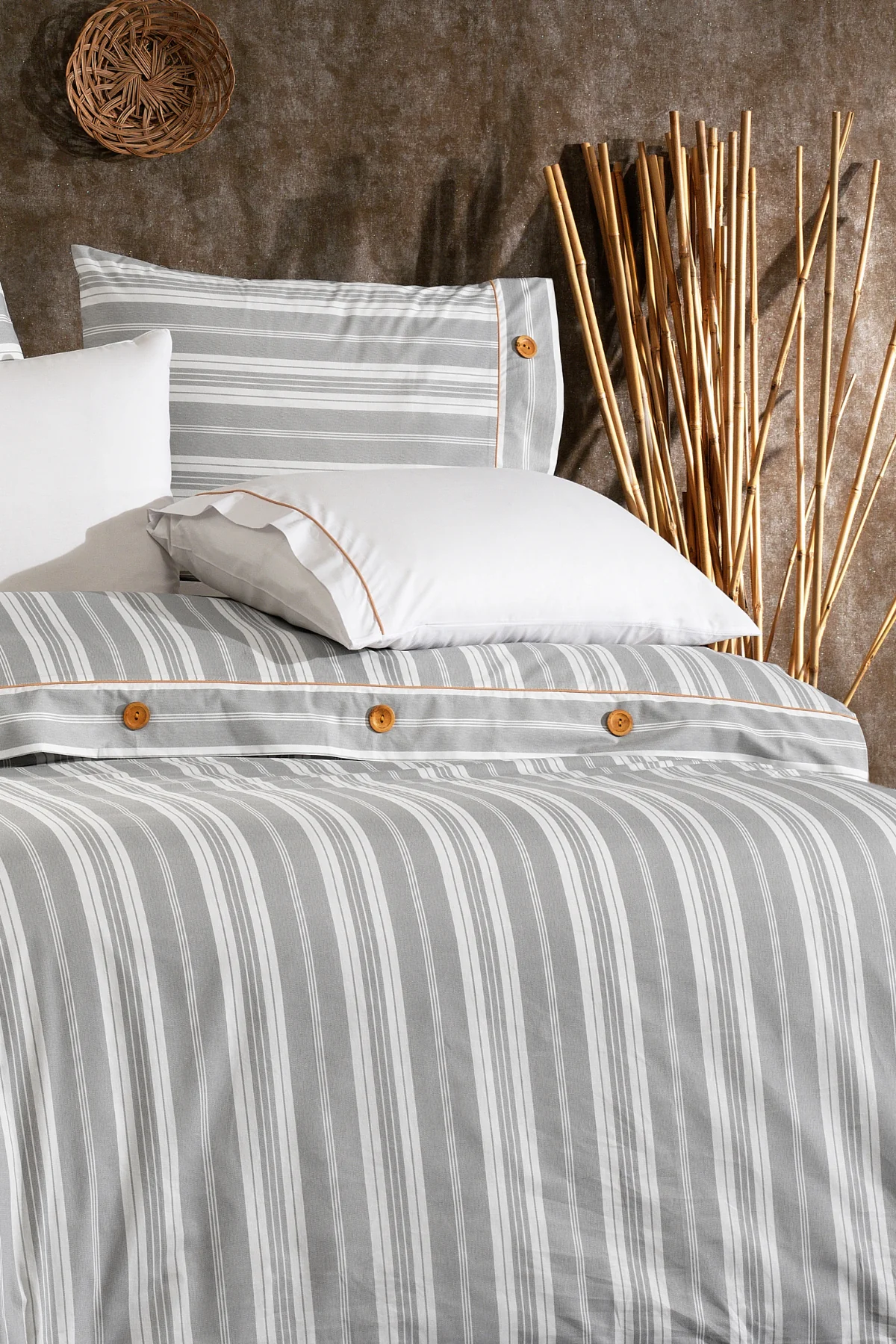 Valentia %100 Pamuk, Ahşap Düğmeli, Çizgili Kumaşlı 6 Parça Premium Çift Kişilik Nevresim Takımı Gri