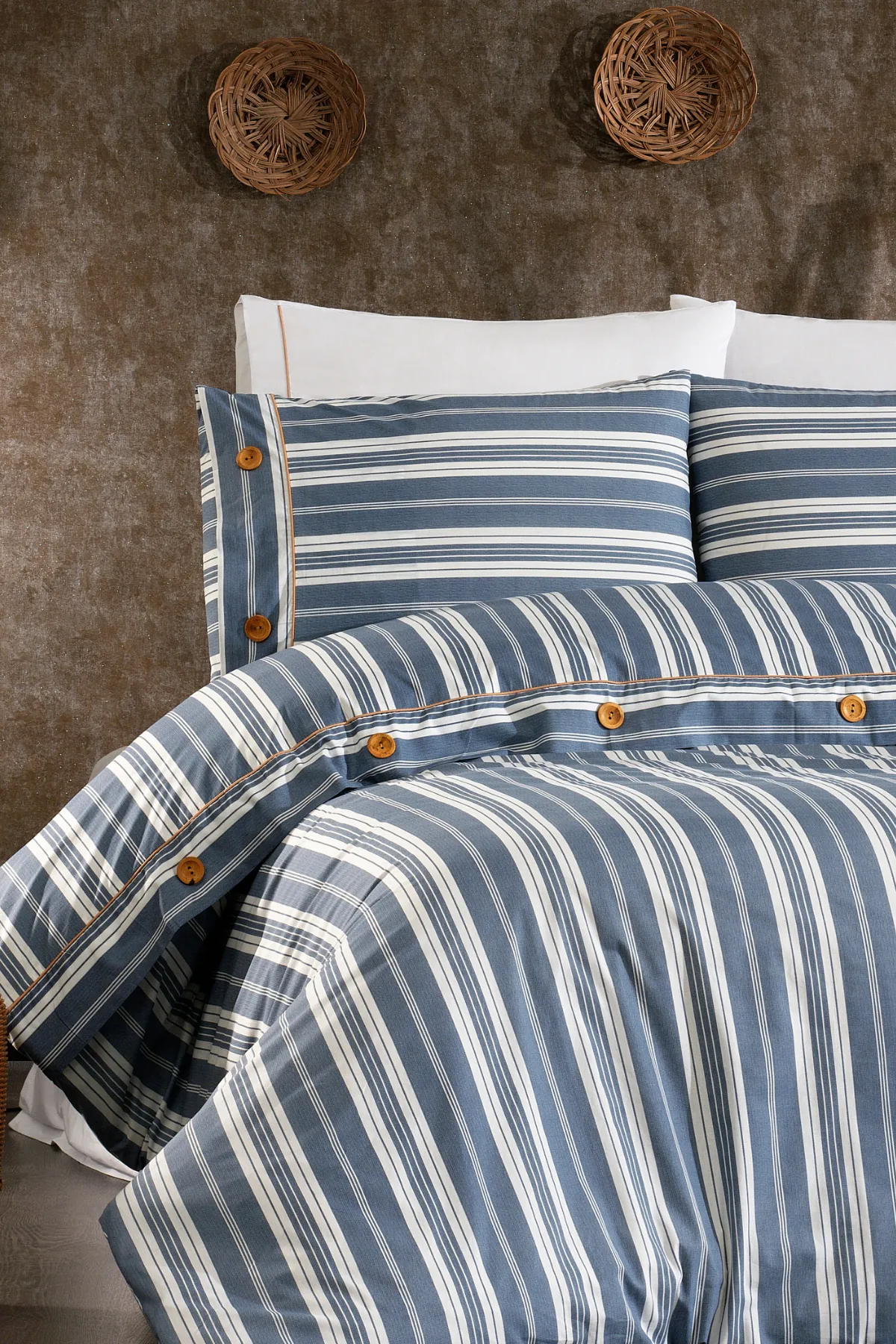 Valentia %100 Pamuk, Ahşap Düğmeli, Çizgili Kumaşlı 6 Parça Premium Çift Kişilik Nevresim Takımı Mavi