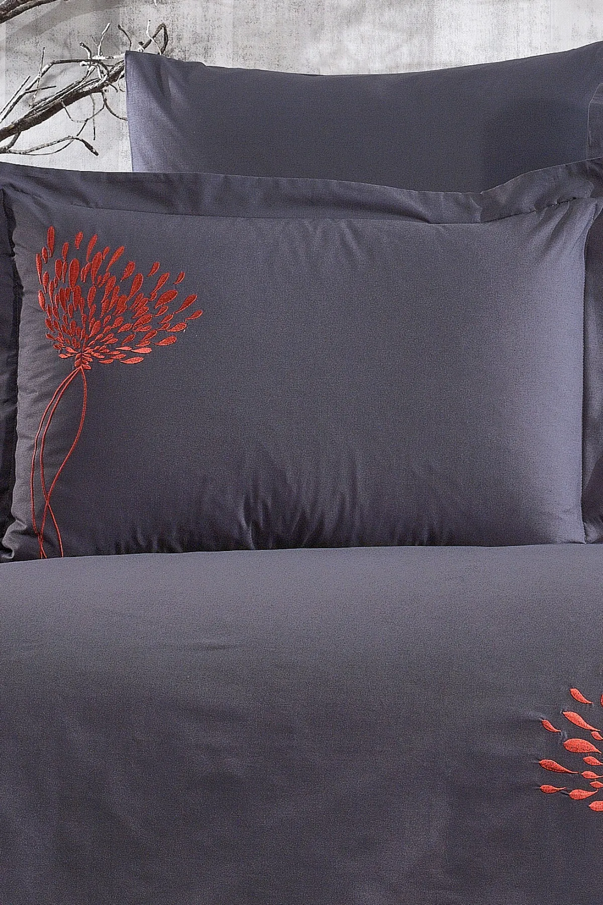 6 Parça %100 Pamuk Modern Turuncu Çiçek Nakışlı Çift Kişilik Nevresim Takımı Antrasit