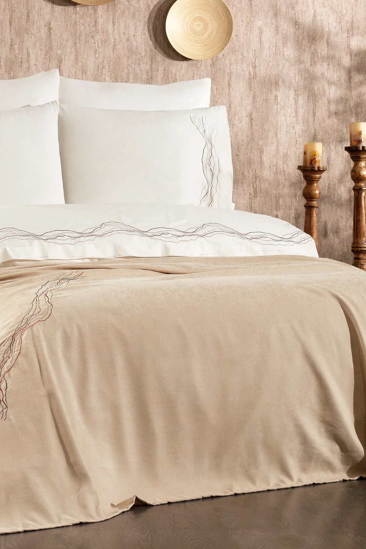 Marbelle %100 Pamuk Mermer Desen Nakışlı, Pike Yatak Örtülü 7 Parça Çift Kişilik Nevresim Takımı Bej