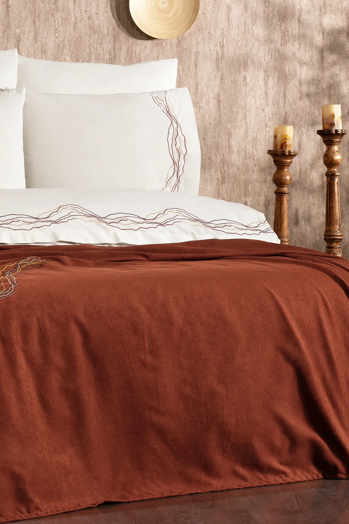 Marbelle %100 Pamuk Mermer Desen Nakışlı, Pike Yatak Örtülü 7 Parça Çift Kişilik Nevresim Takımı Kiremit