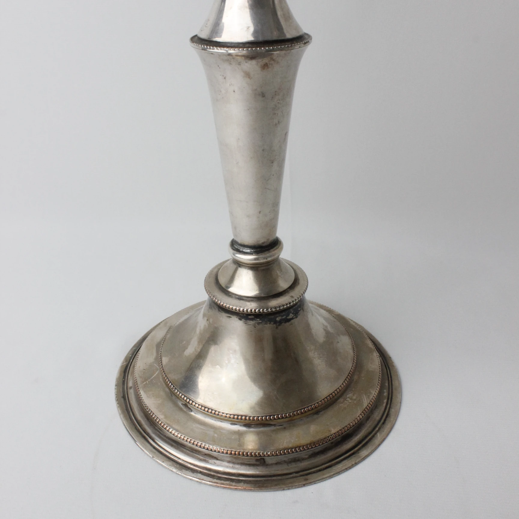 İngiliz Gümüş Kaplama Üç Kollu Kusursuz Şamdan