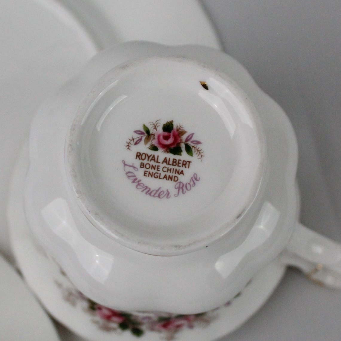 Royal Albert Marka Lavander Love Serisi Trio Fincan 