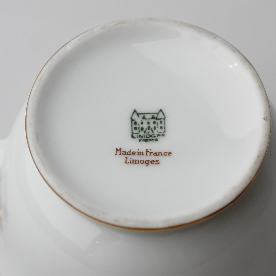 Castle Limoges Damgalı Altın Yaldızlı Çift Kulplu Porselen Şekerlik