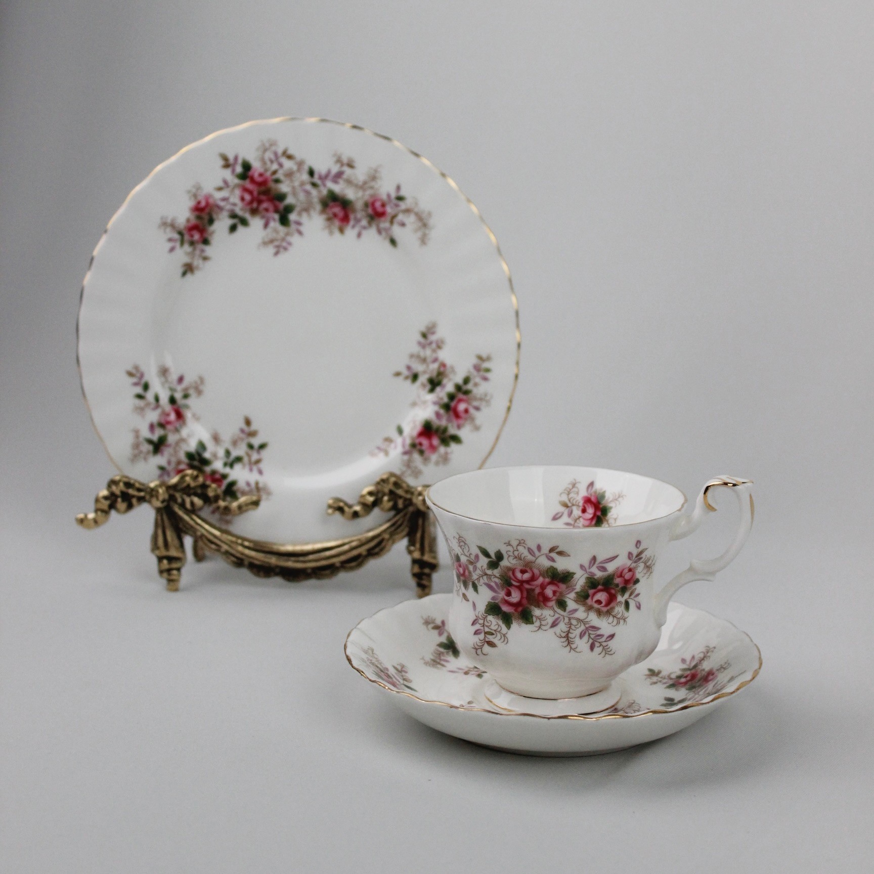 Royal Albert Marka Lavander Love Serisi Trio Fincan 