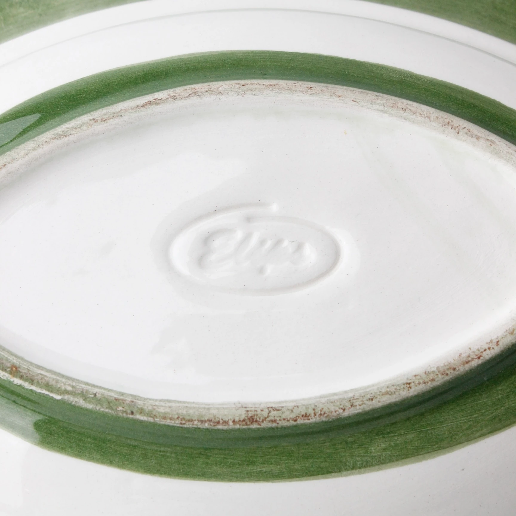 El Boyama Bronz Tutamaçlı Çiçek Motifli Seramik Tereyağlık 