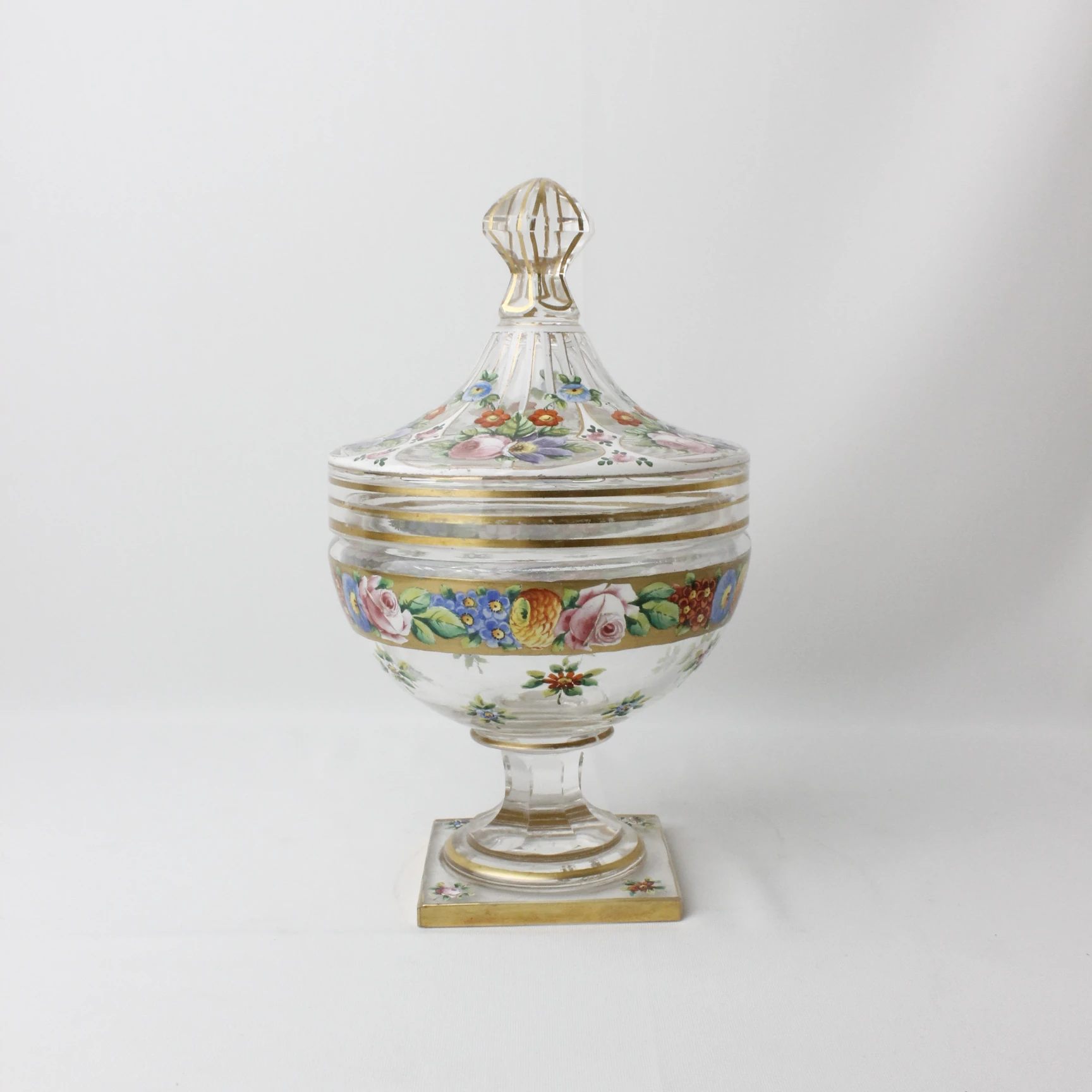 Kusursuz  Pedestal Ayaklı El Boyama Altın Varaklı Çiçek Motifli Cam Şekerlik 