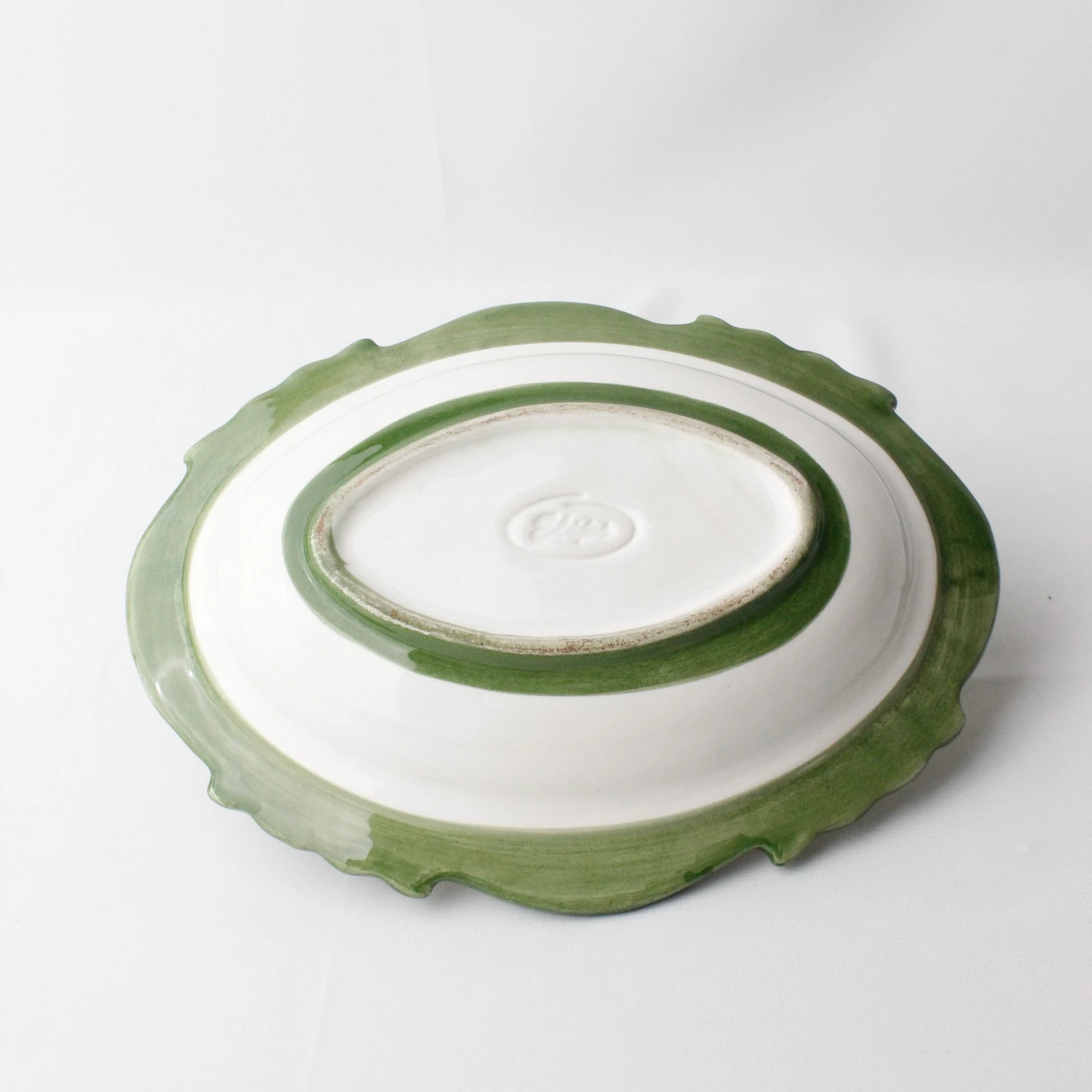 El Boyama Bronz Tutamaçlı Çiçek Motifli Seramik Tereyağlık 