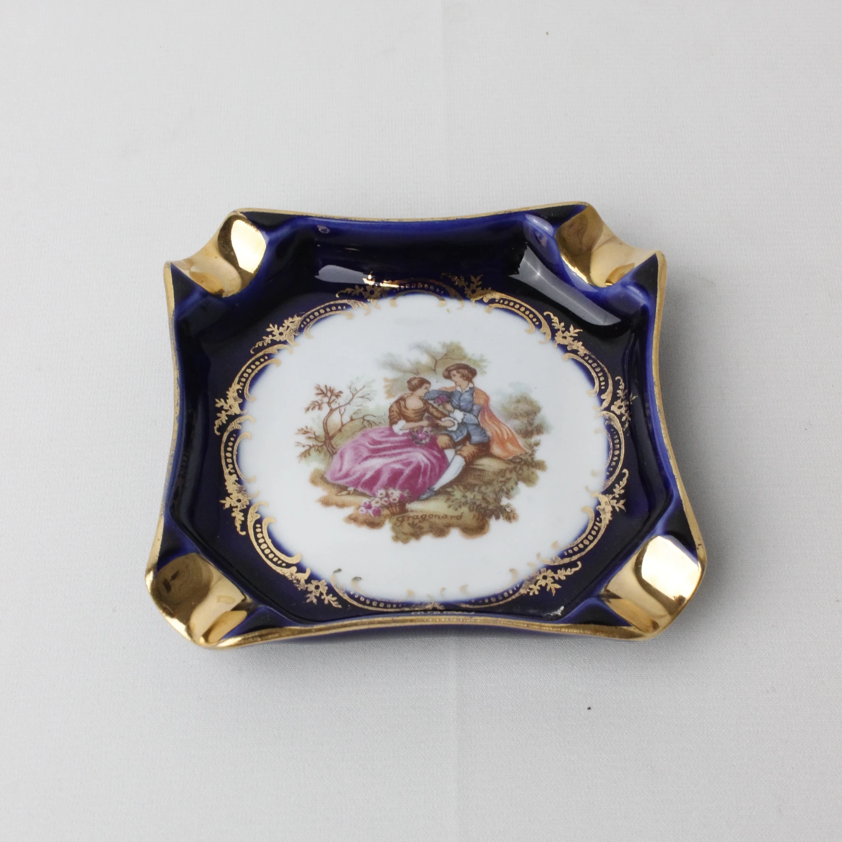 Limoges France Fragonard Desenli Porselen Kül Tablası