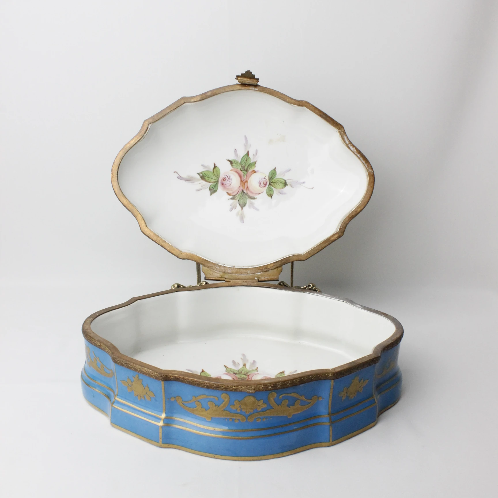 Asırlık Dev Boy Sevres El Boyama Sanatçı İmzalı  Bonbonier