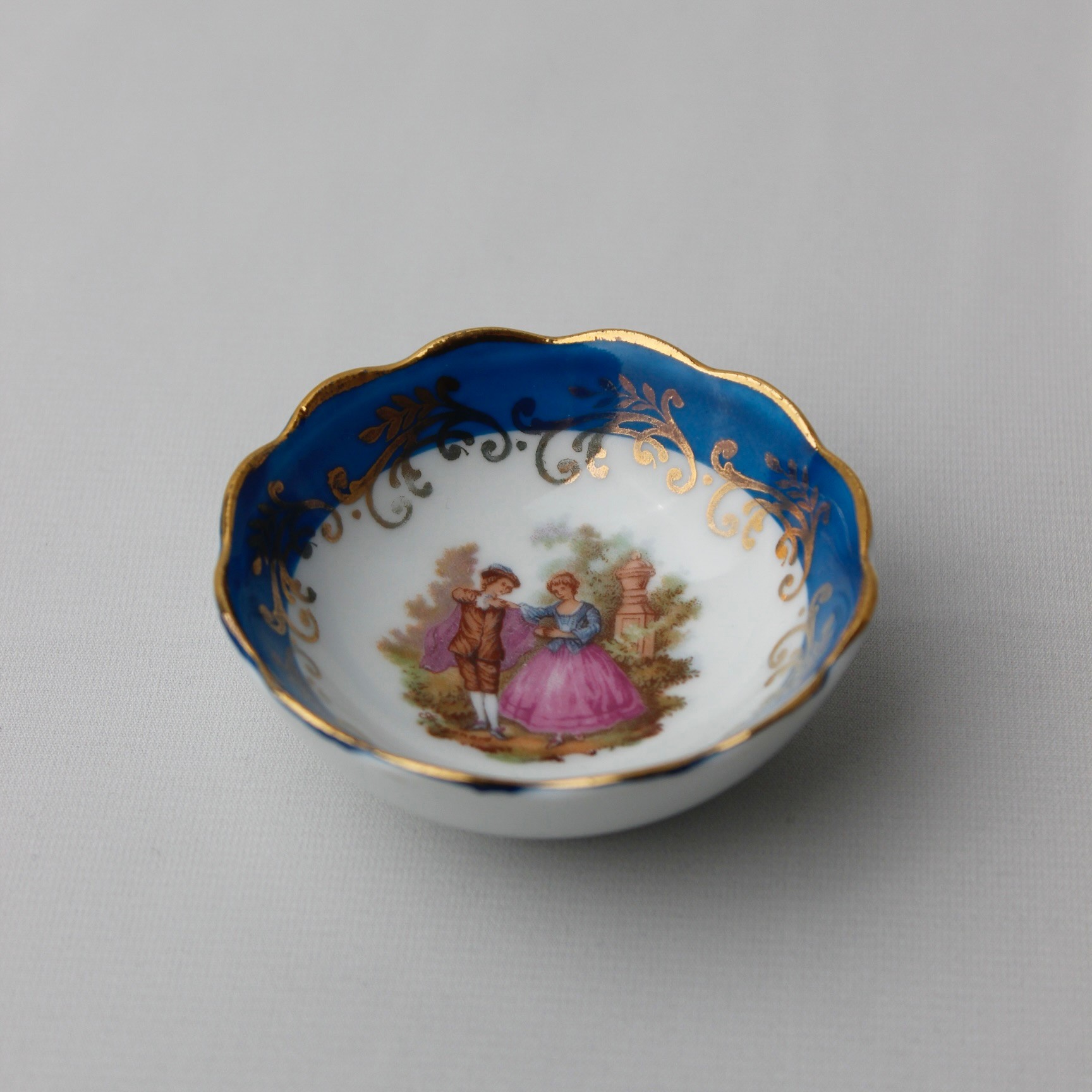 Limoges Fragonard Desenli Minyatür Kase
