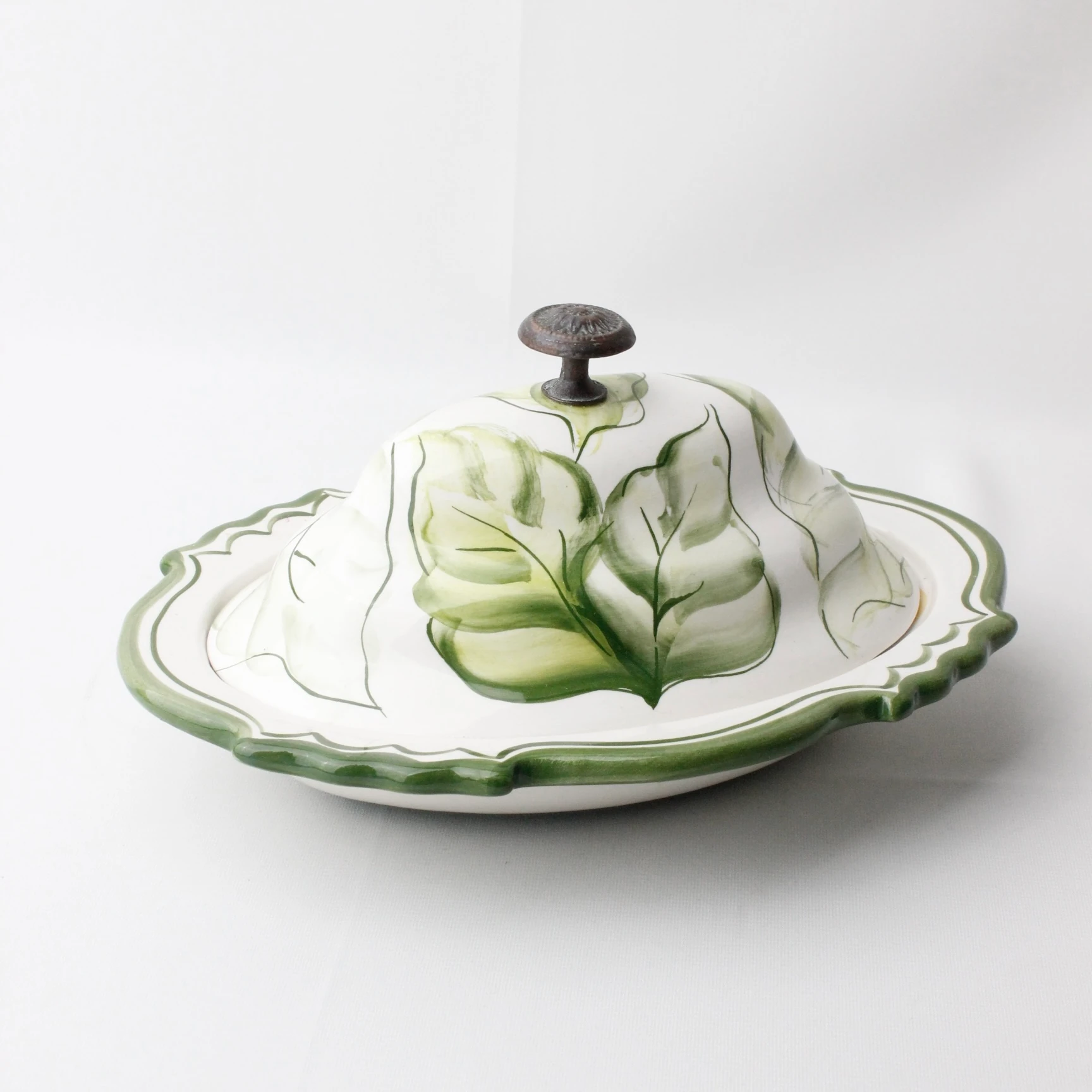 El Boyama Bronz Tutamaçlı Çiçek Motifli Seramik Tereyağlık 