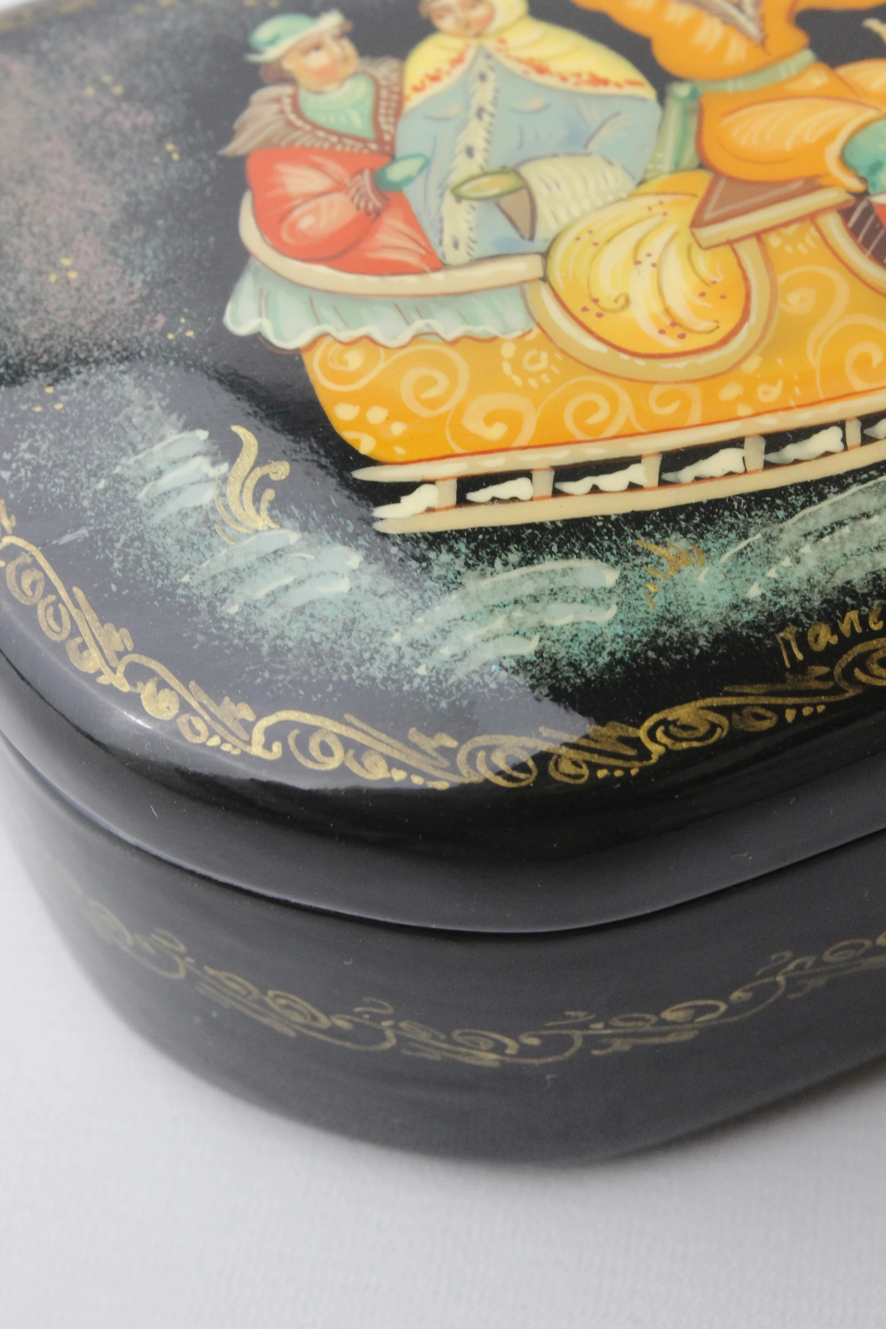 Laternalı El Boyama Ahşap Mücevher Kutusu 