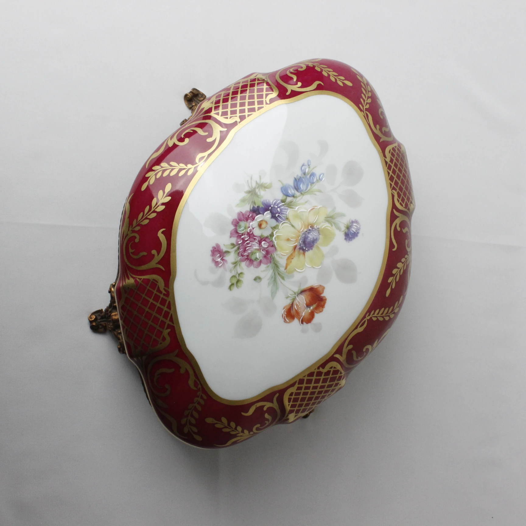 Limoges France Dev Boy Çiçek Motifli El Boyama Porselen Kutu 