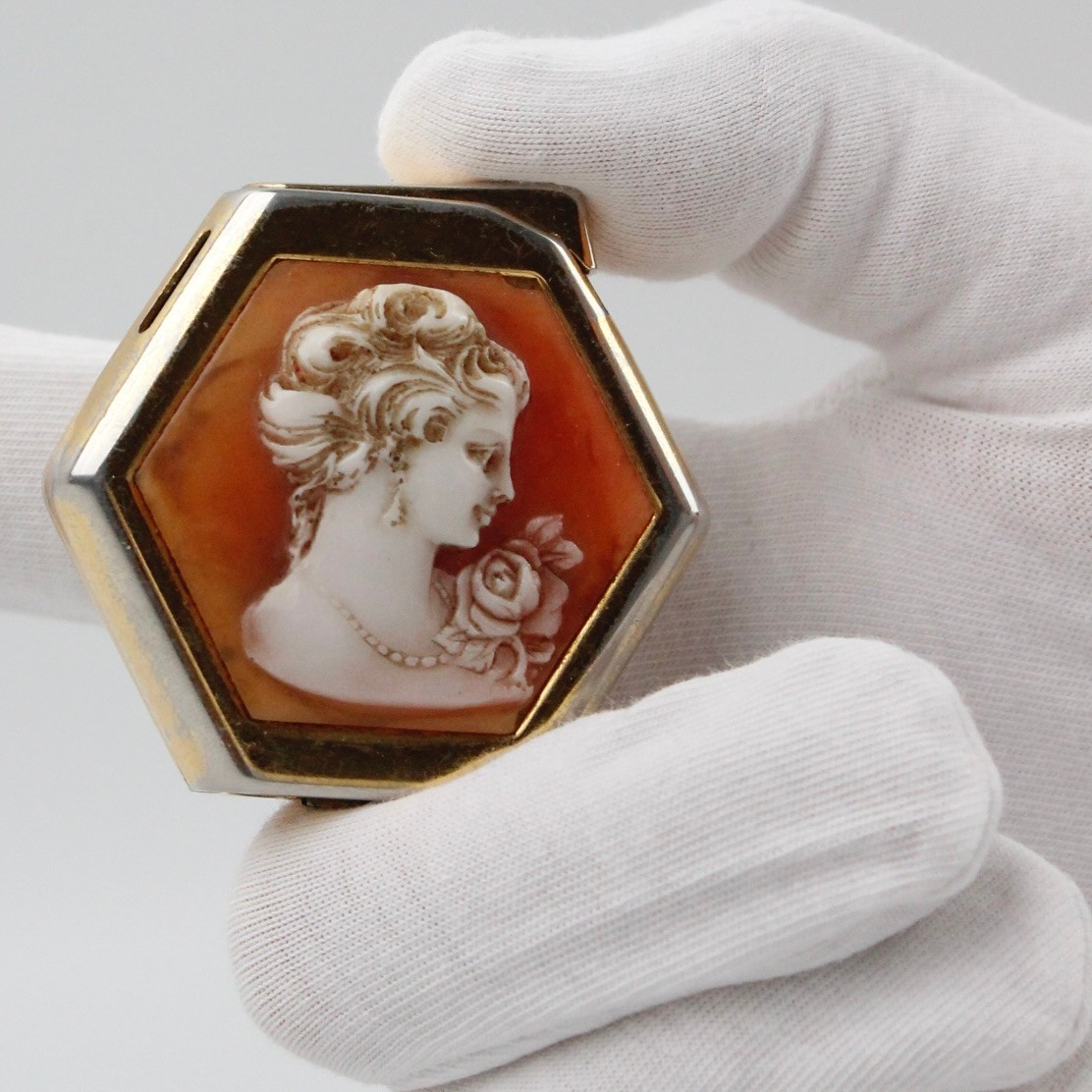 Cameo'lu Royal Elsa Marka Gazlı ve Manyetolu Çakmak 