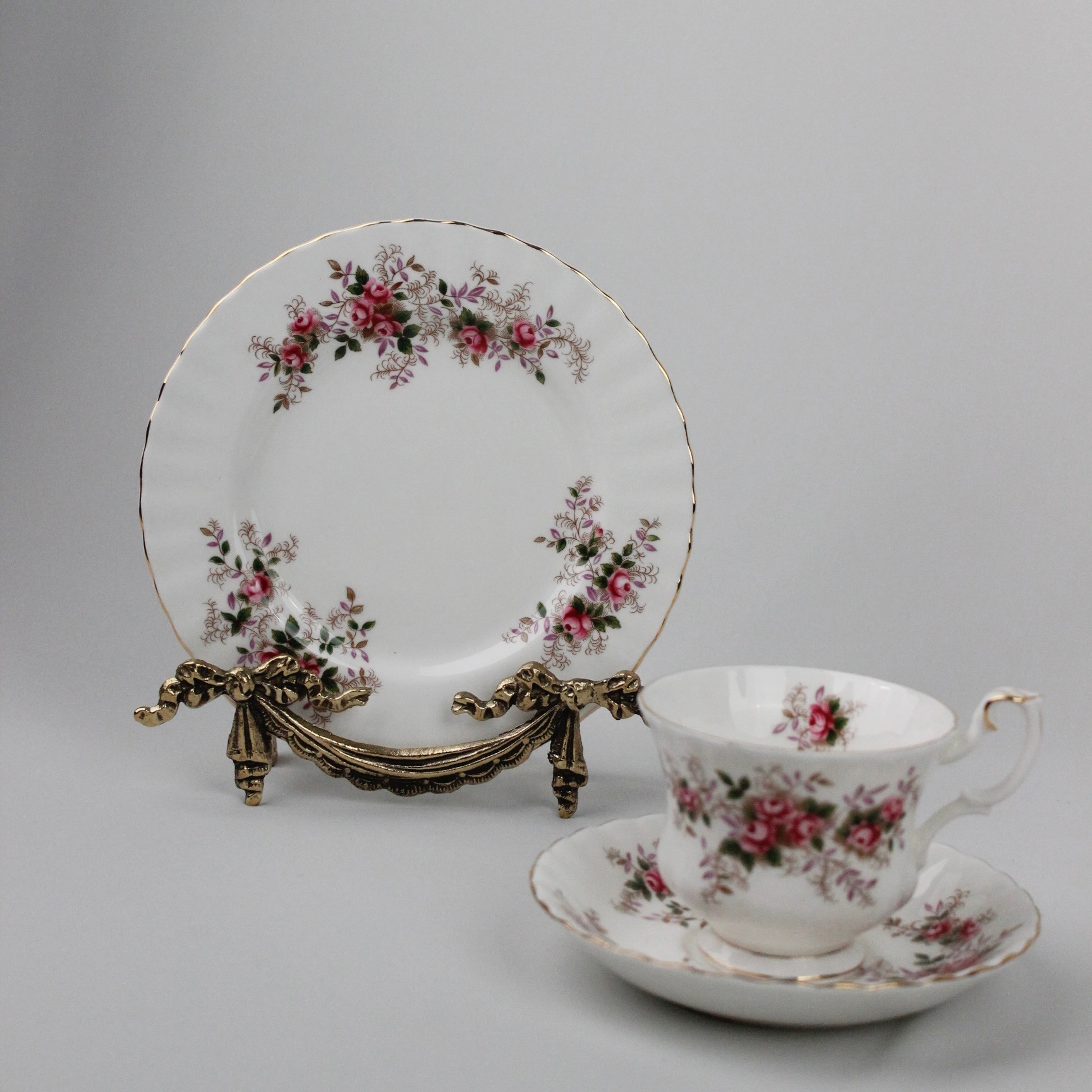 Royal Albert Marka Lavander Love Serisi Trio Fincan 