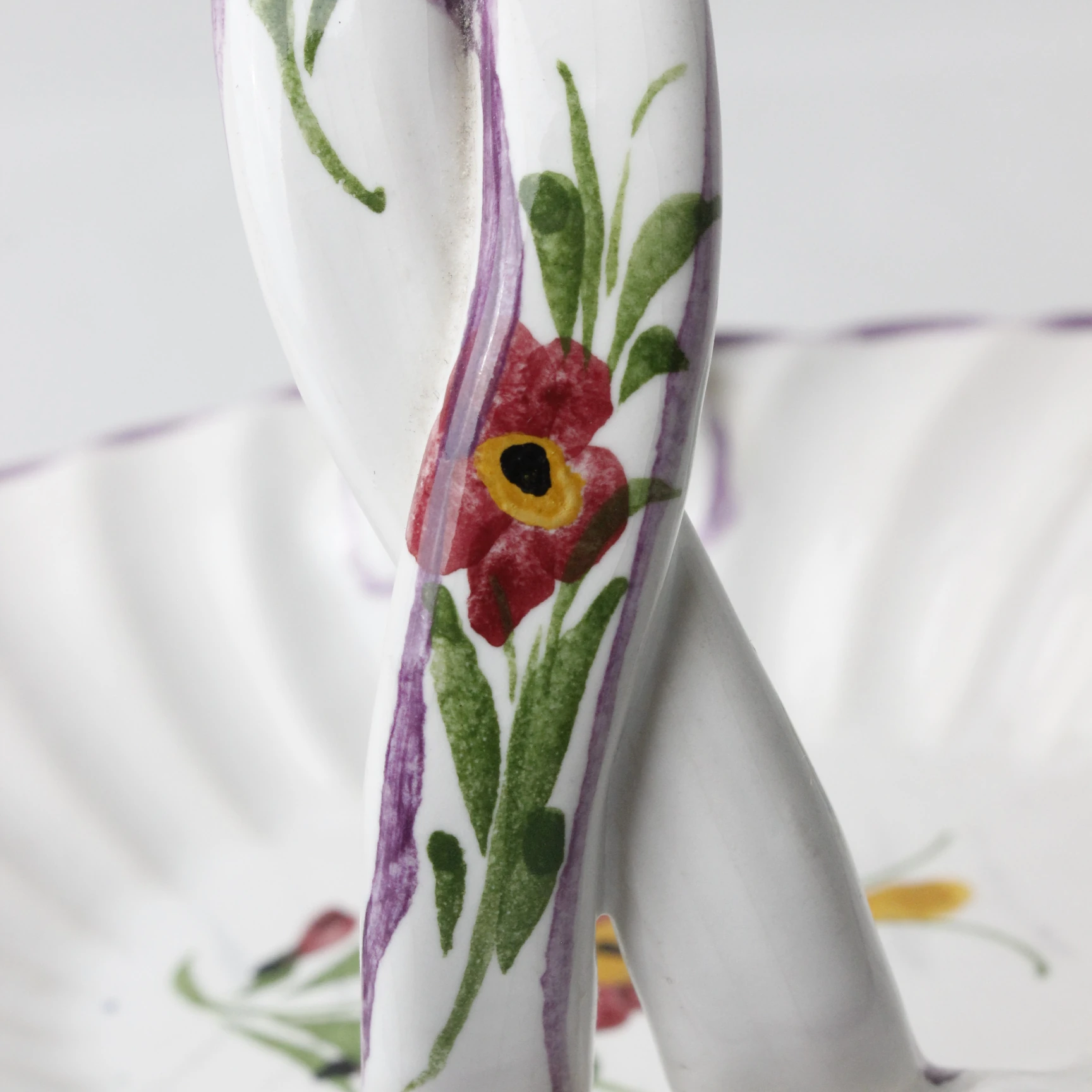 Portugal Damgalı El Boyama Çiçek Motifli Seramik Sepet 