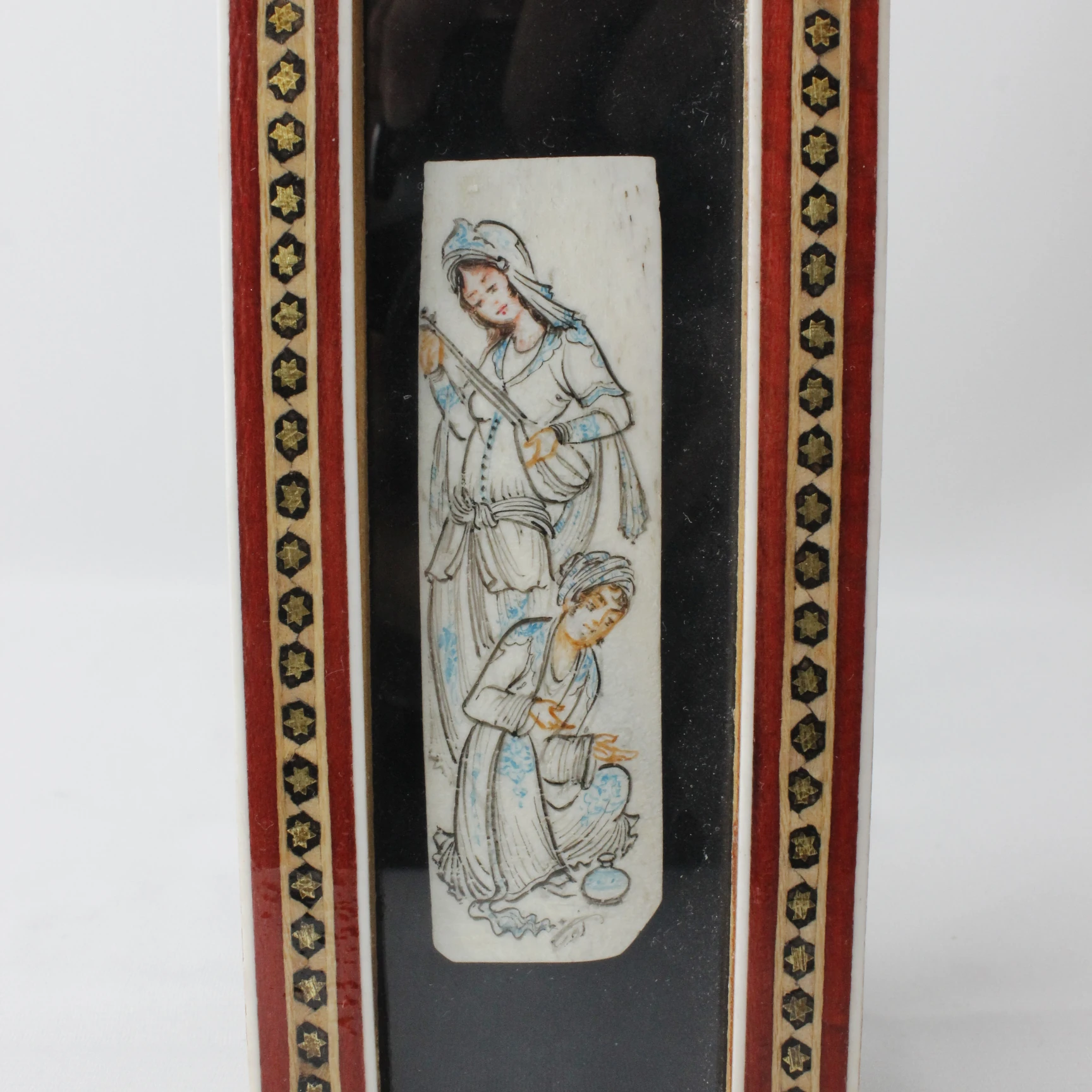 Sanatçı İmzalı Hatem Çerçevesinde El Boyama Kadın Tasvirleri 