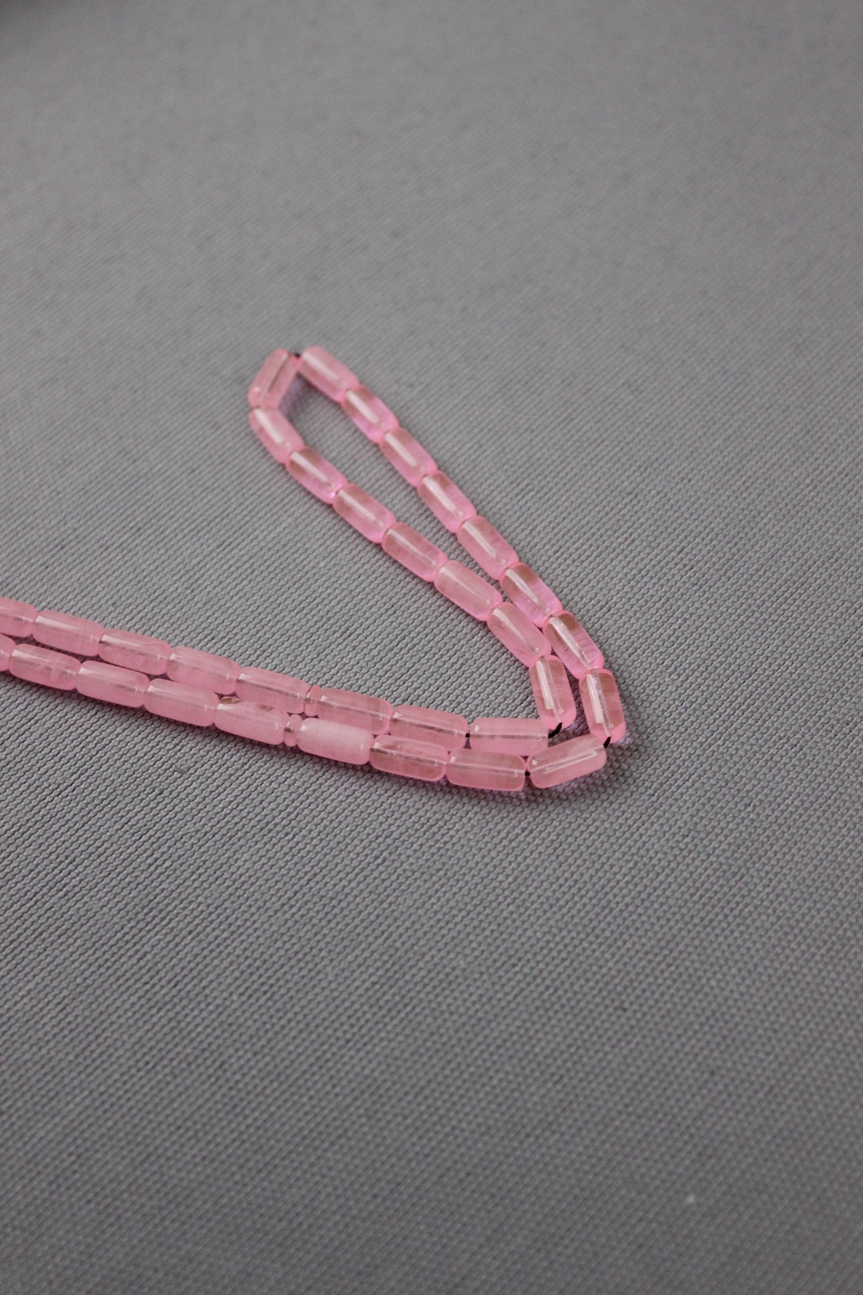 Gümüş Püsküllü Hareli Neon Pembe Renk Bakalit Tespih