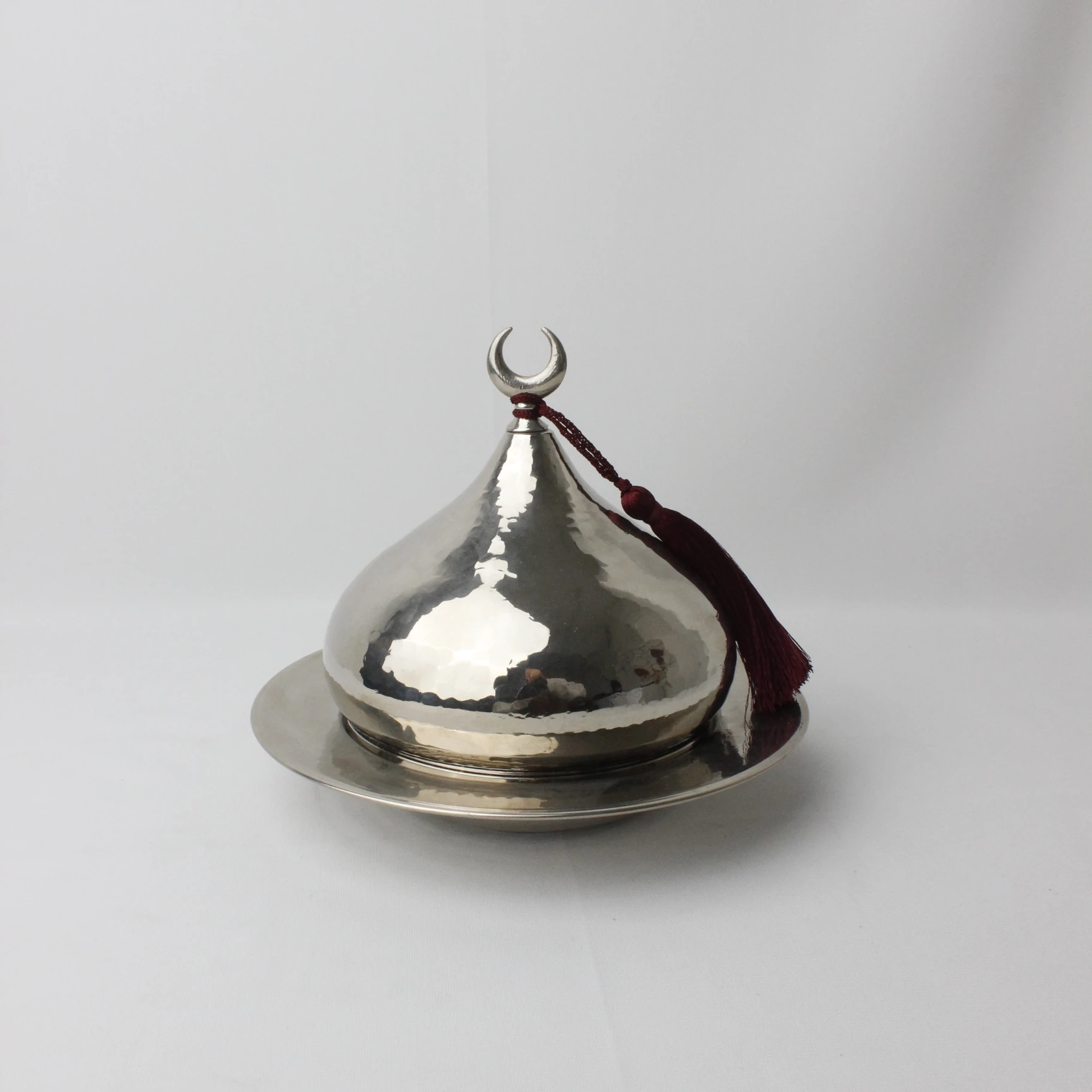 Bakır Malzemeden Hilal Detaylı Kubbe Formunda  Kusursuz Lokumluk 