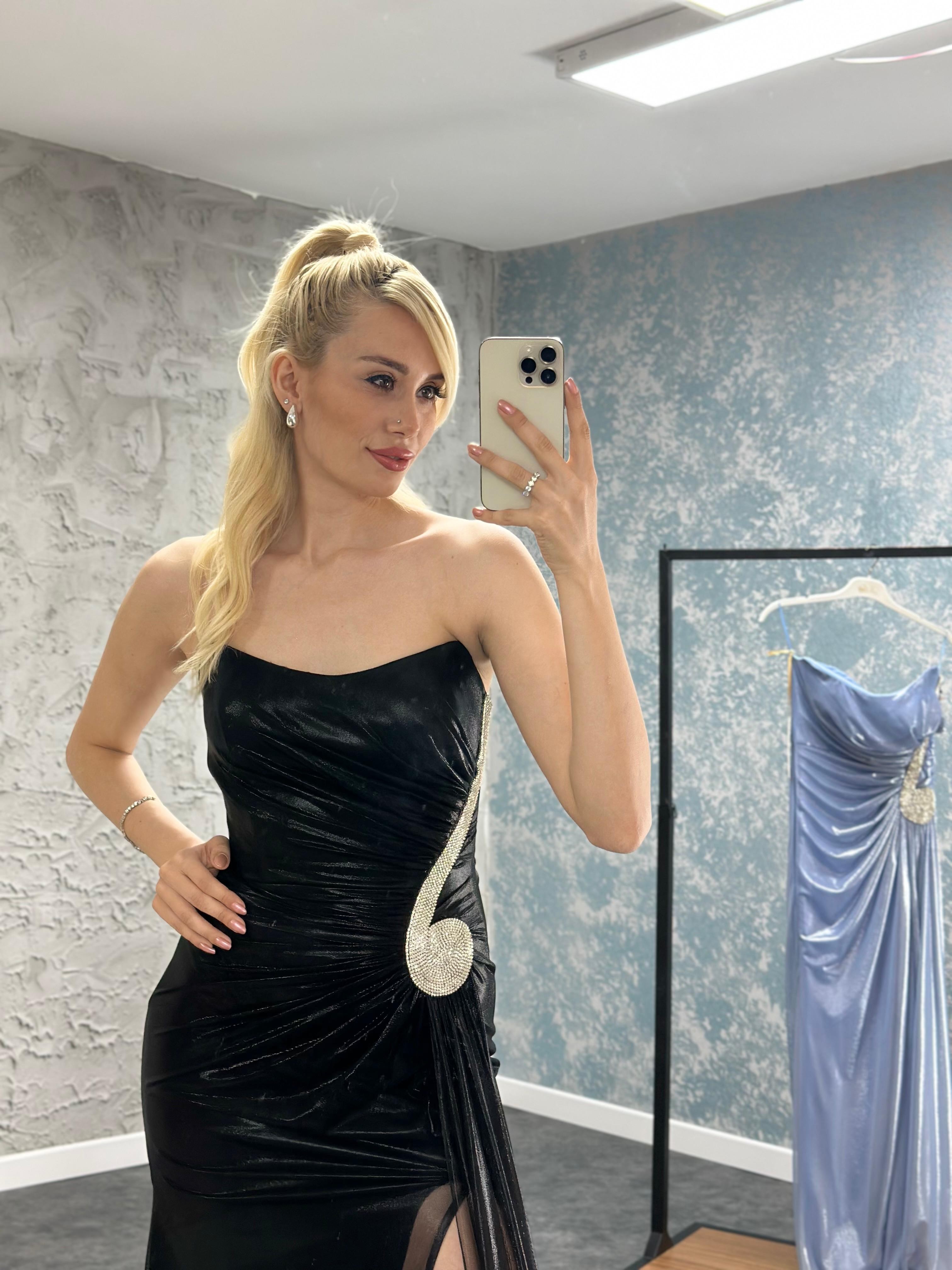 AZRA KOTAN PARLAK KUMAŞ BONCUK DETAYLI ABİYE ELBİSE