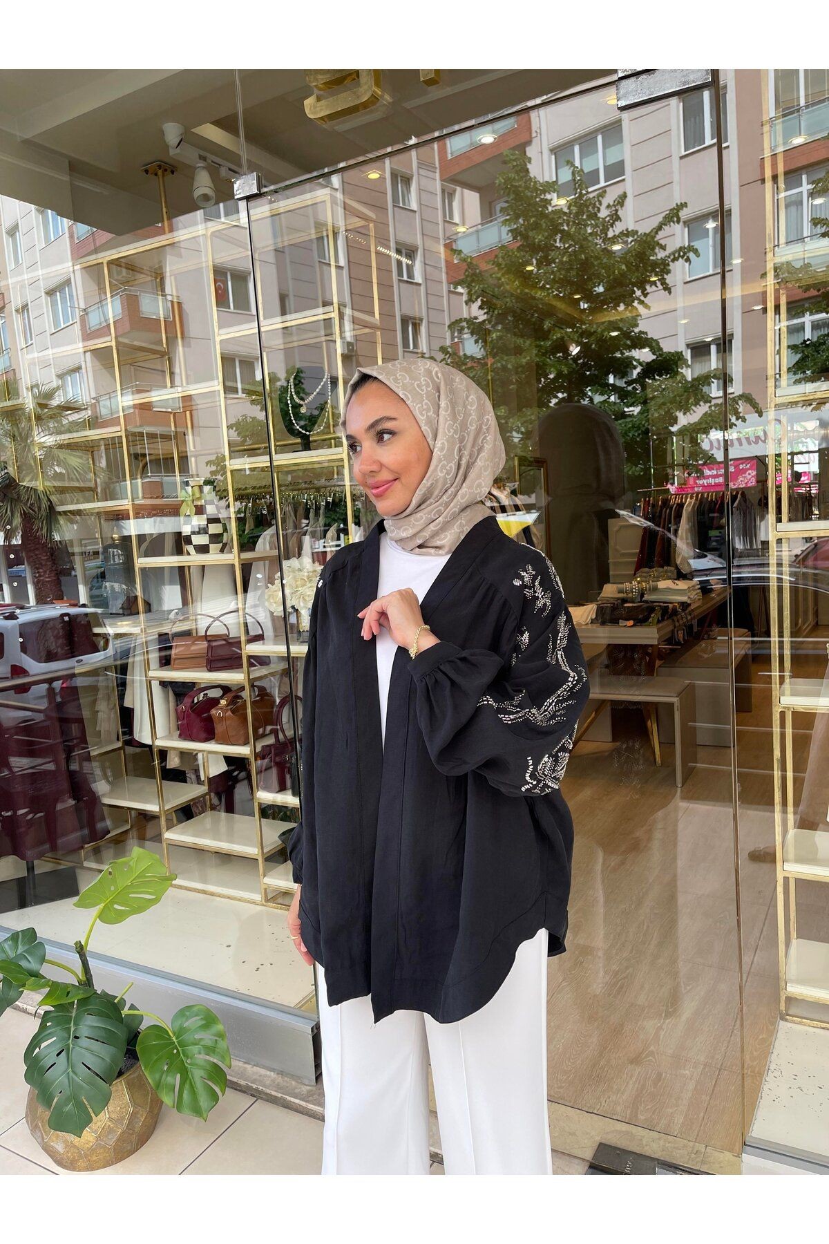 Taş İşlemeli Kimono - Siyah