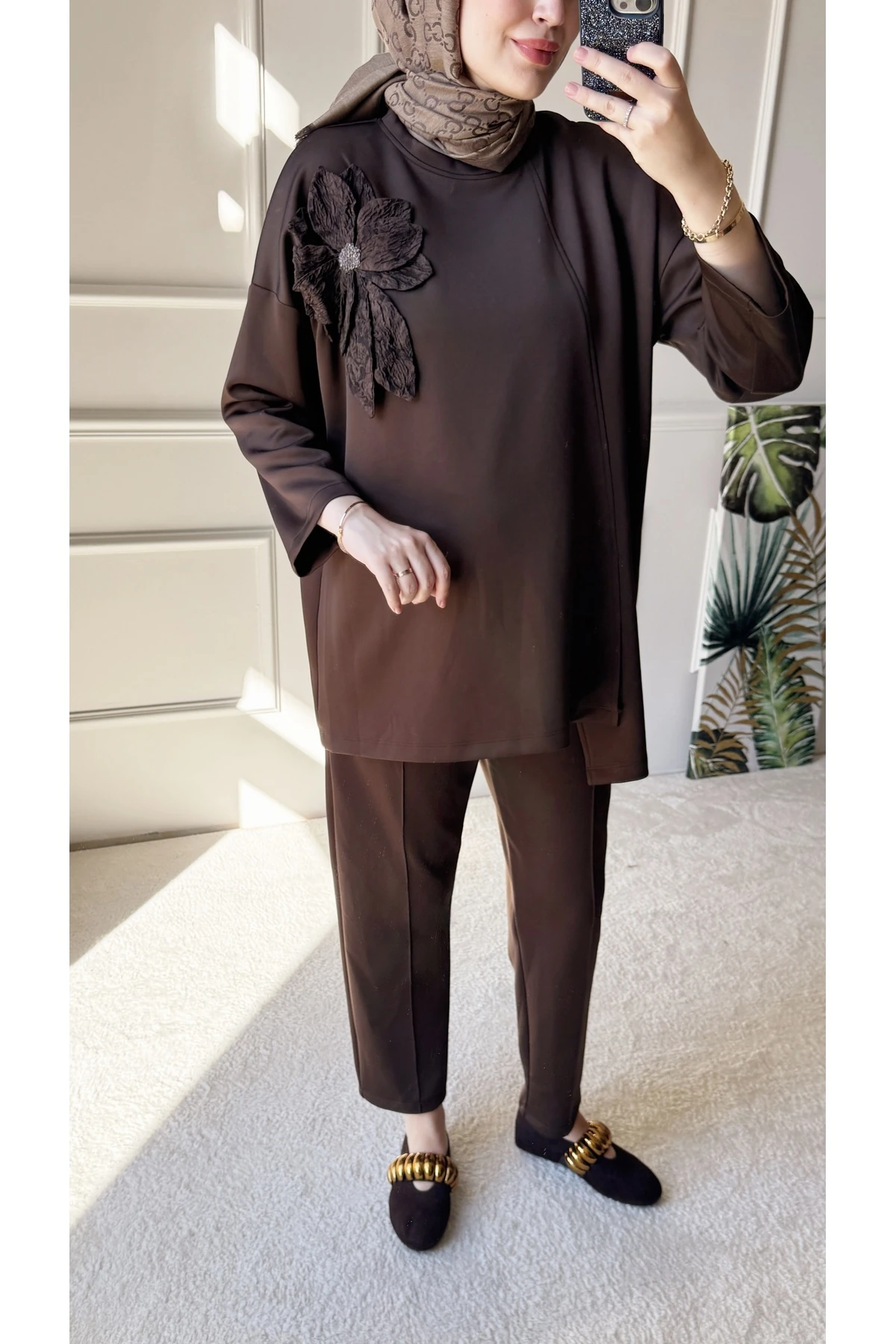 Çiçekli Asimetrik Kesim Scuba Tesettür 2'li Takım Geniş Kalıp