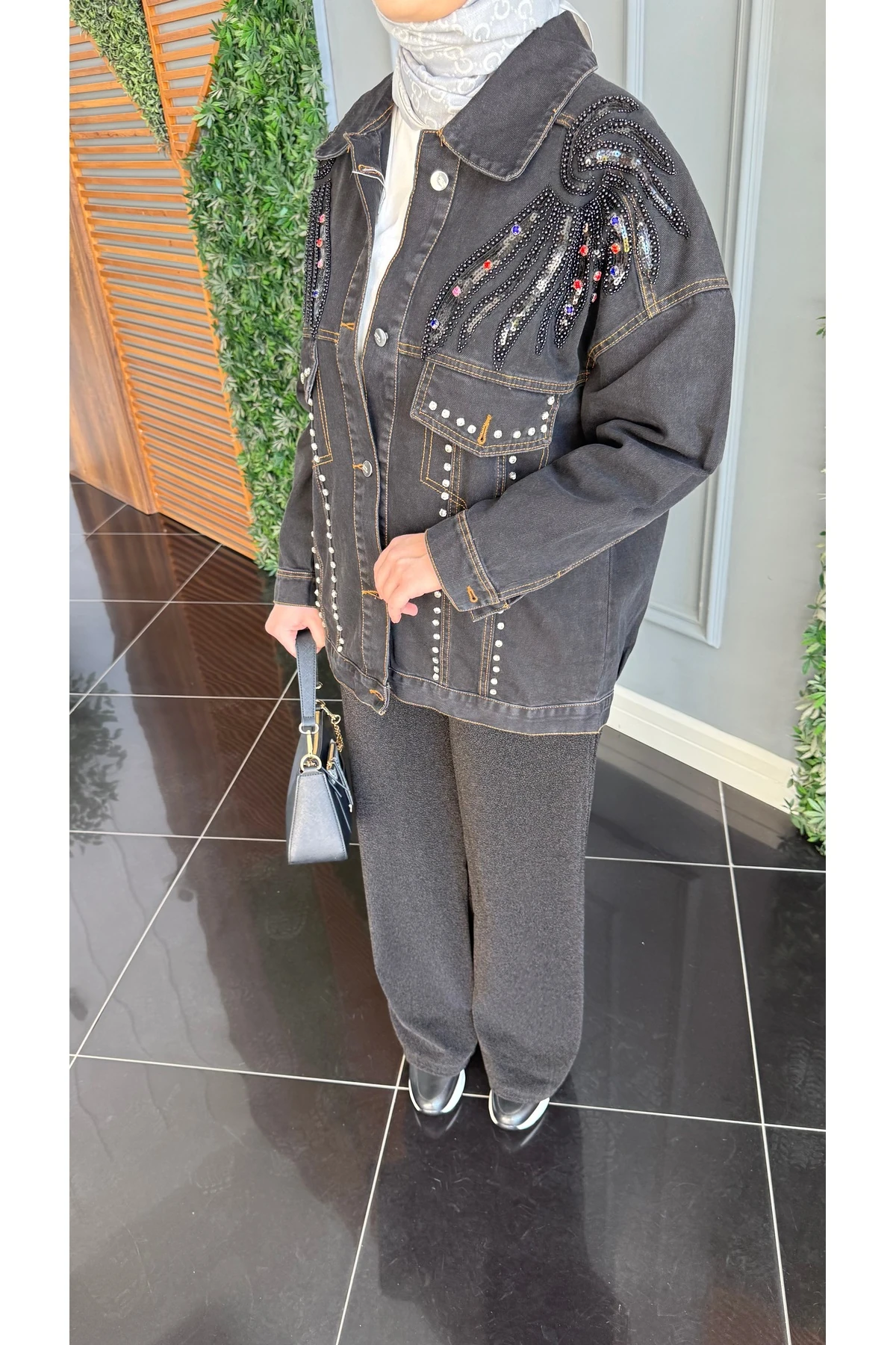 Mira Taş/Payet İşlemeli Kot Ceket - Siyah