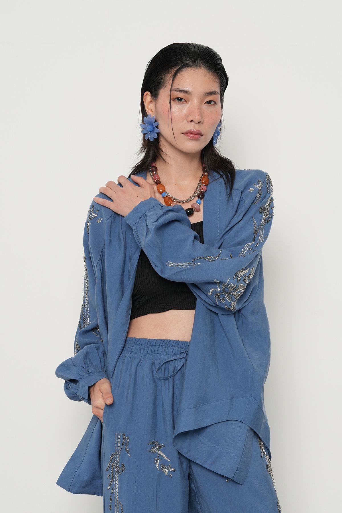 Arkası ve Kolları Taş-Boncuk İşlemeli Oversize Kimono - i̇ndi̇go