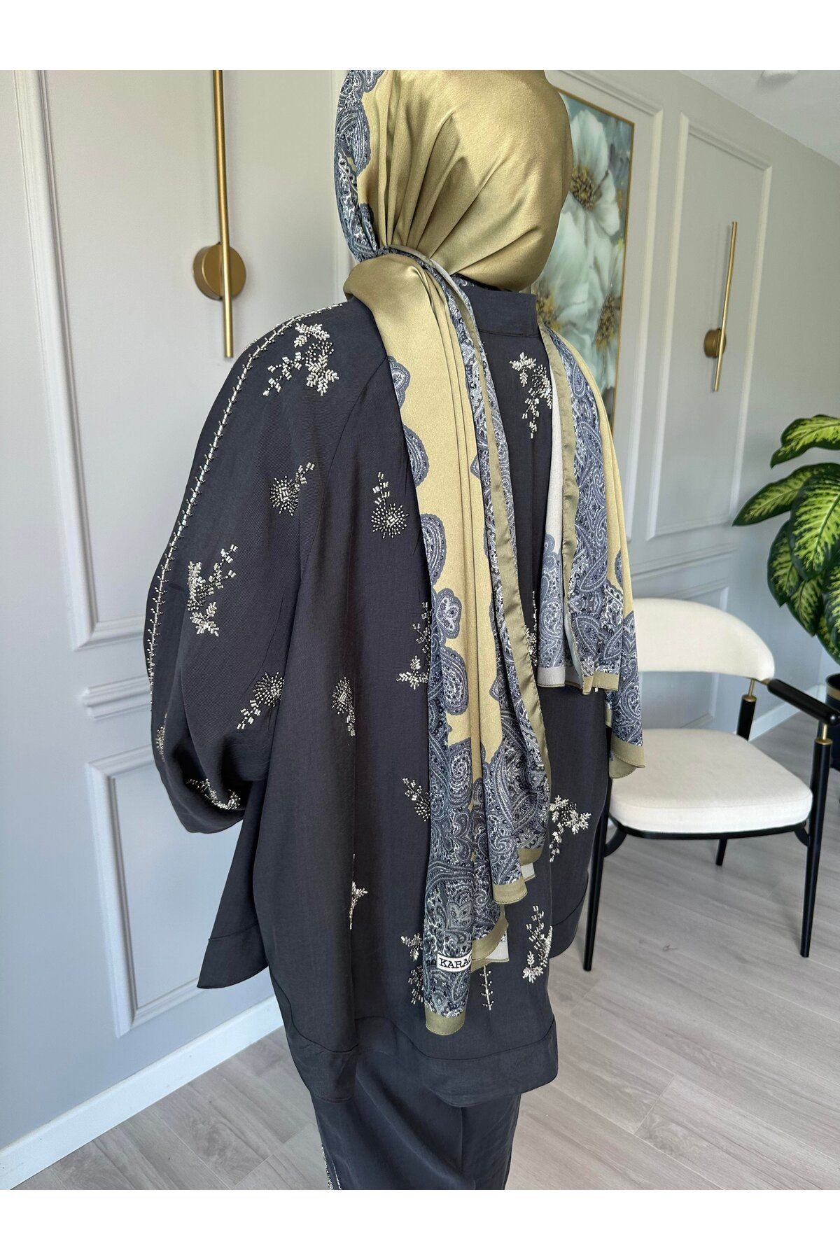 Taş İşlemeli Kimono
