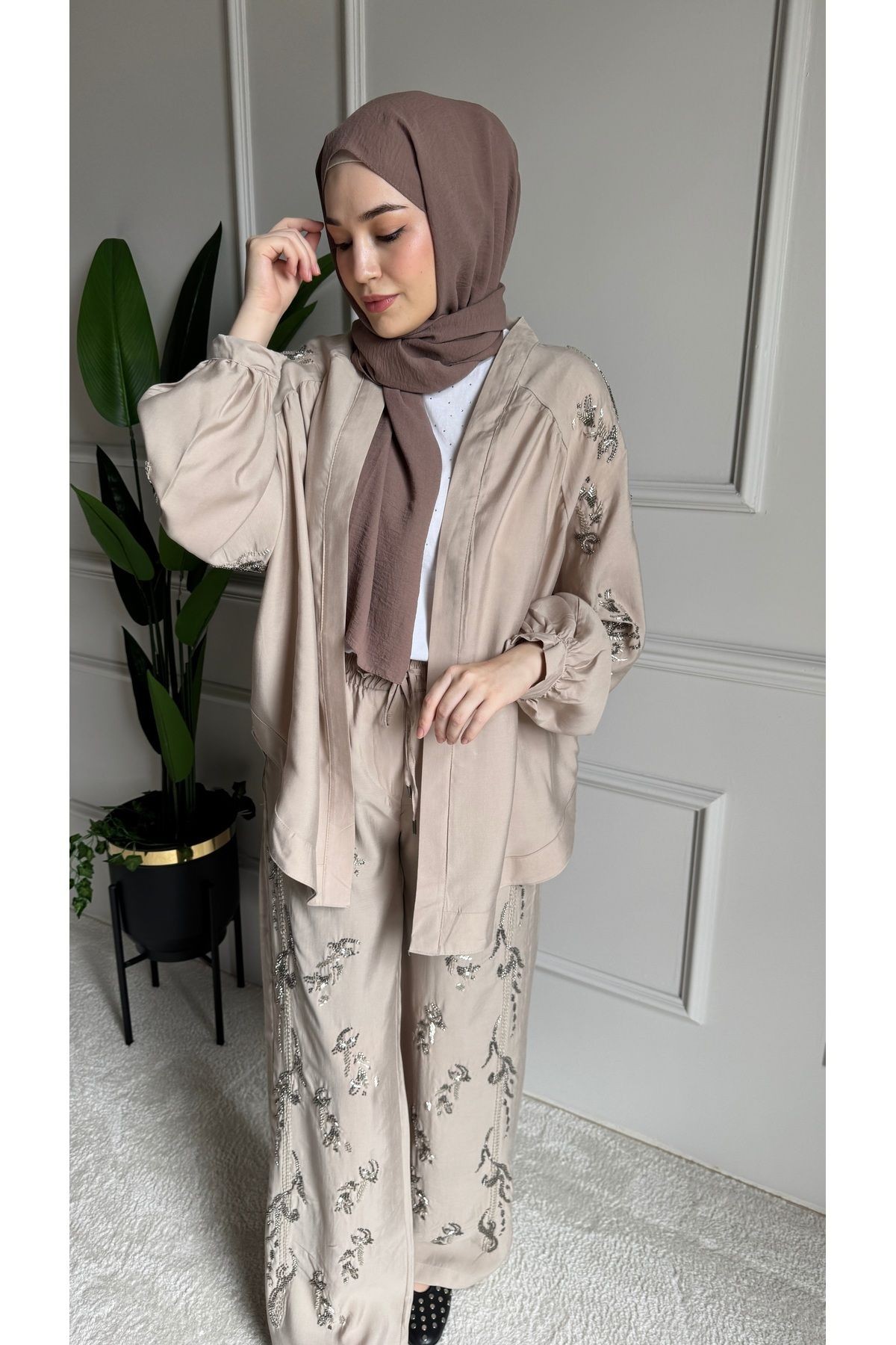 ORFEO NEGRO Taş İşlemeli Kimono ve Pantolon İkili Takım - Bej