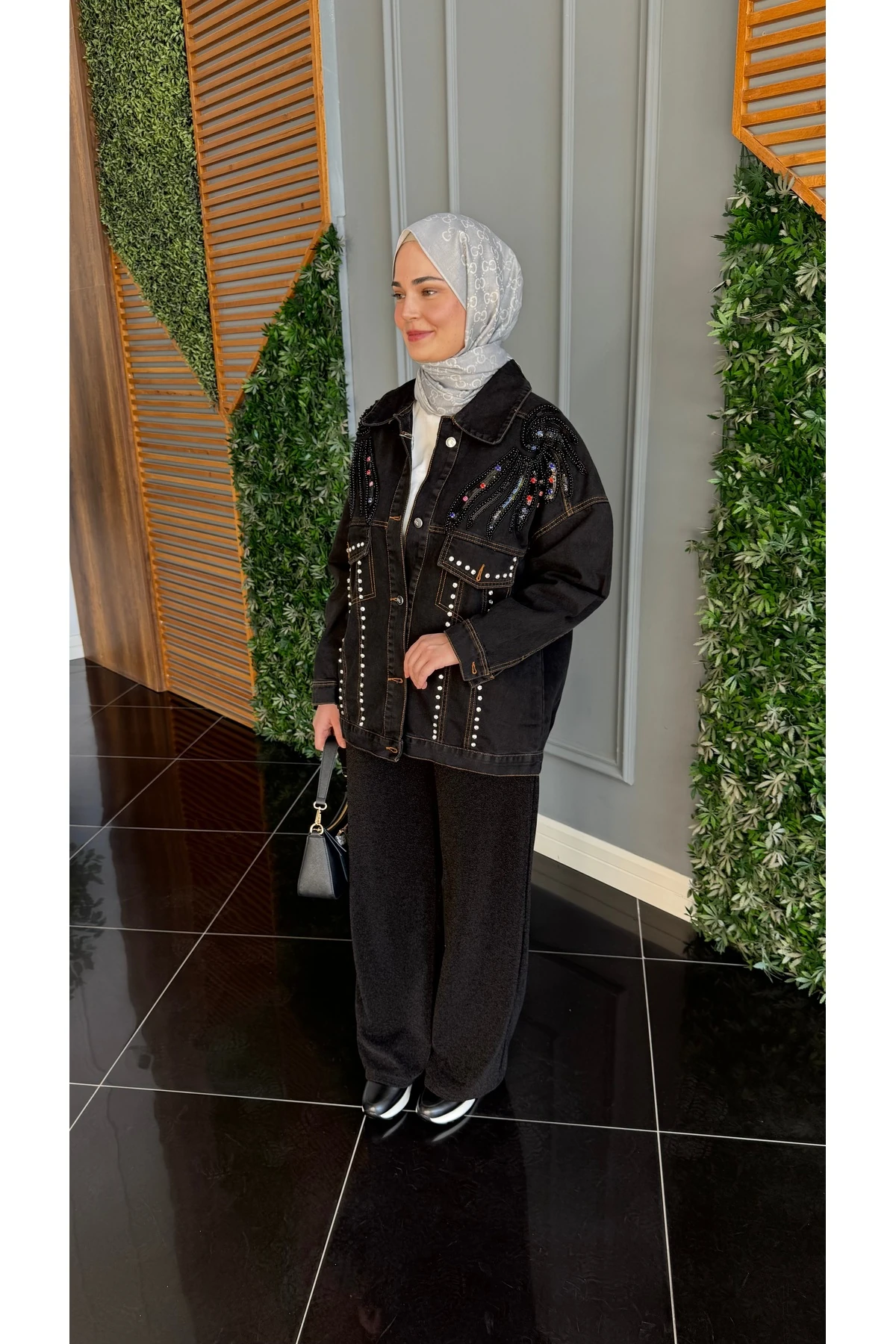 Mira Taş/Payet İşlemeli Kot Ceket - Siyah