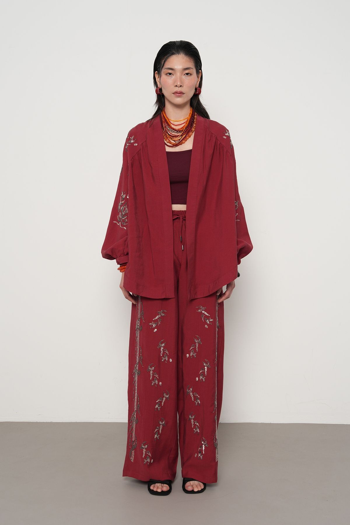 Arkası ve Kolları Taş-Boncuk İşlemeli Oversize Kimono - Bordo
