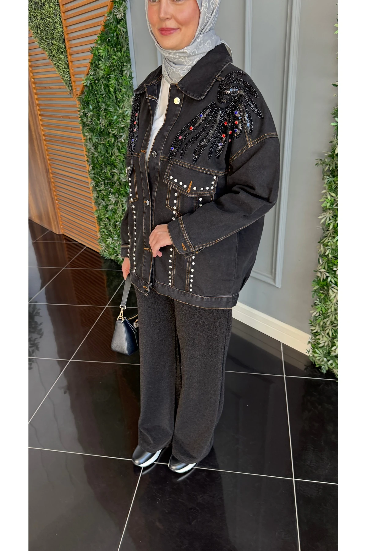 Mira Taş/Payet İşlemeli Kot Ceket - Siyah