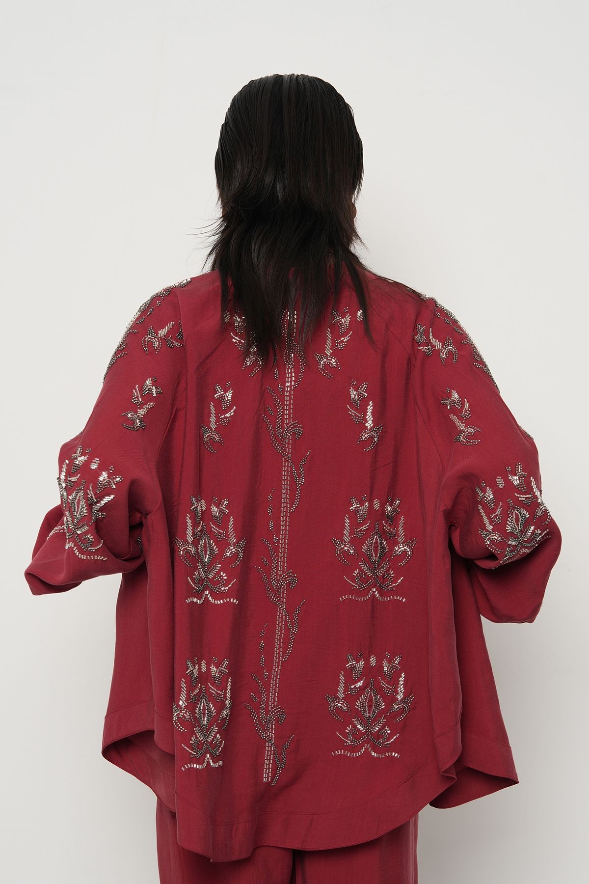 Arkası ve Kolları Taş-Boncuk İşlemeli Oversize Kimono - Bordo