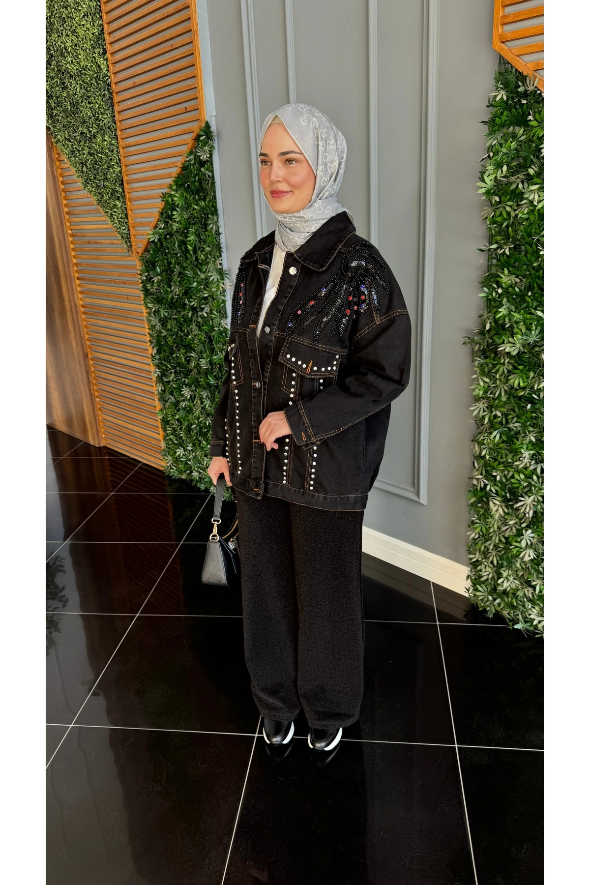 Mira Taş/Payet İşlemeli Kot Ceket - Siyah