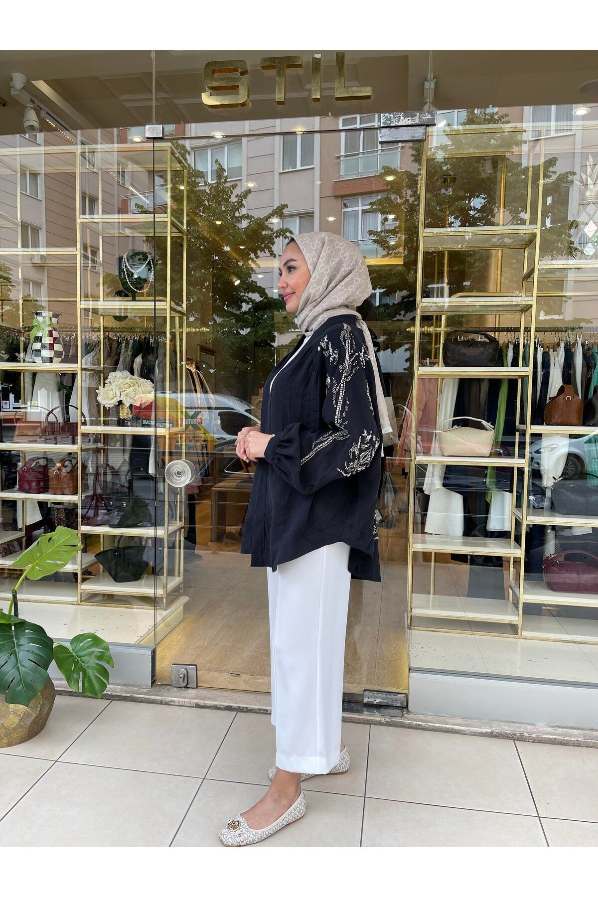 Taş İşlemeli Kimono - Siyah