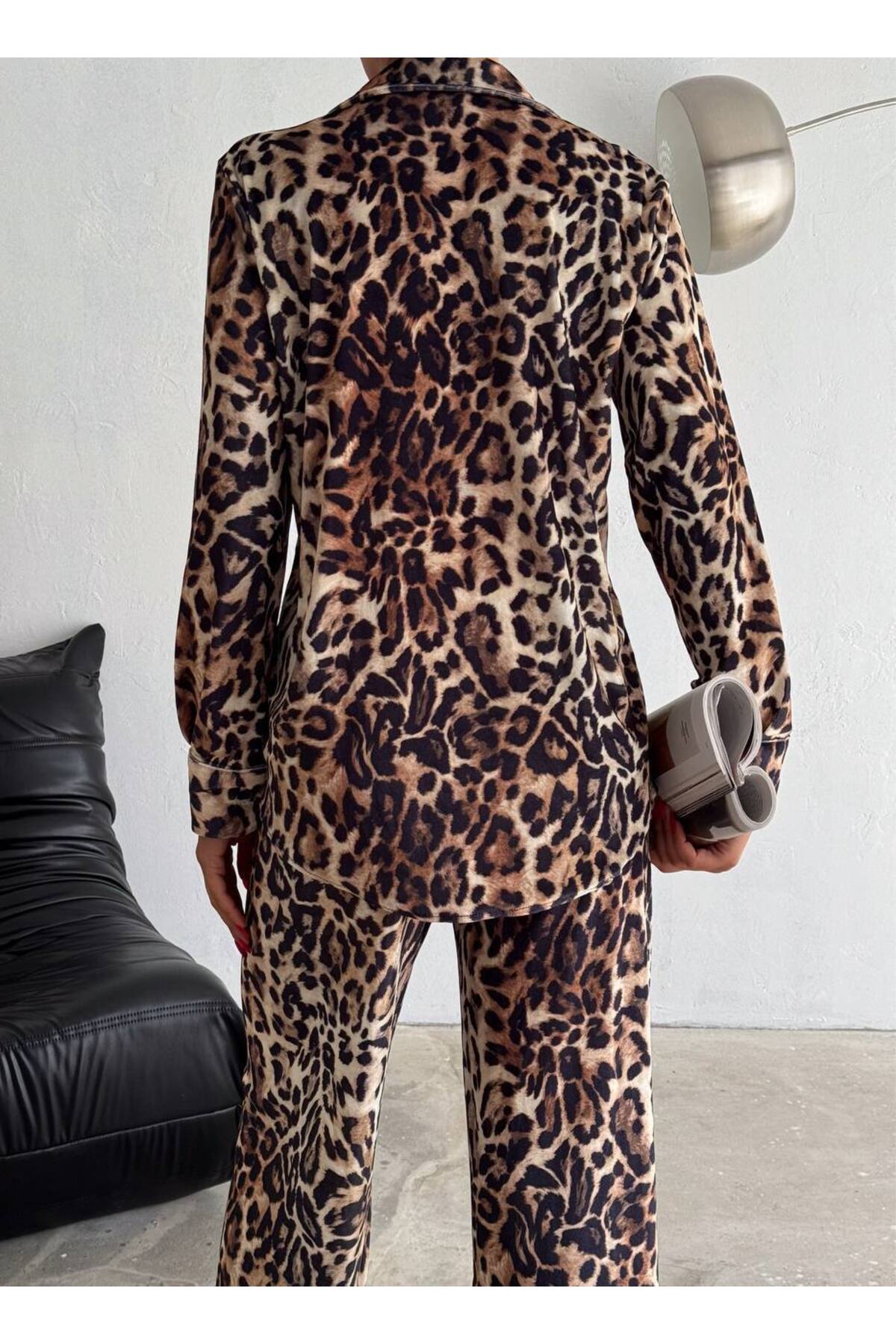 Kadife Kumaş Gömlekli Takım