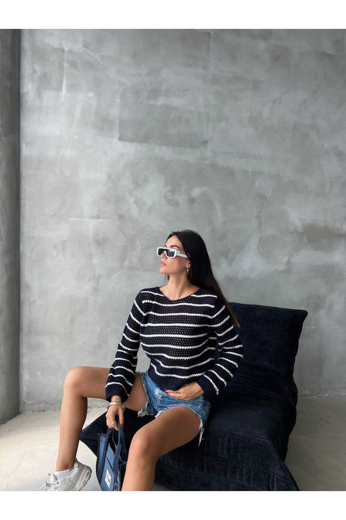 Delikli Tam Boy Kazak