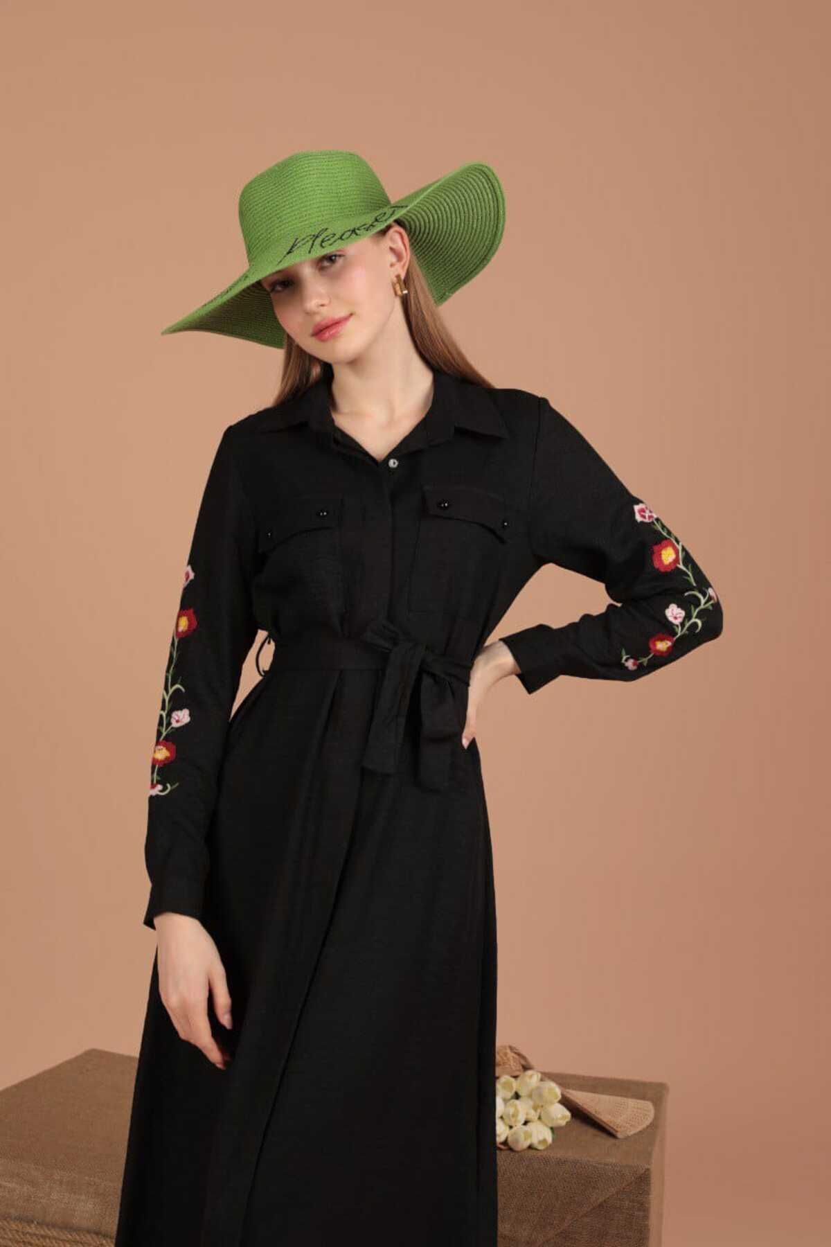 Aerobin Kumaş Nakışlı Uzun Elbise