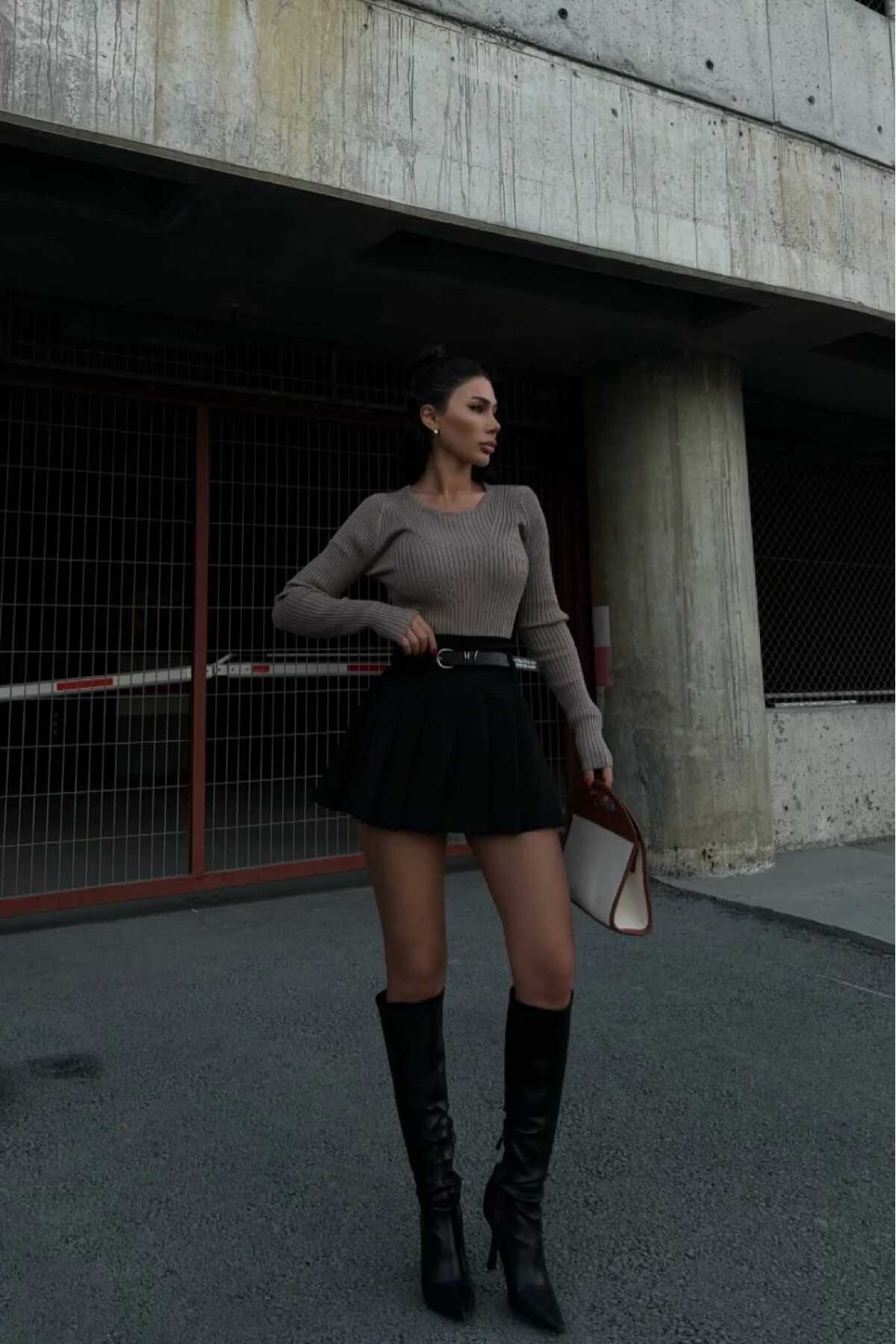 Pileli Mini Kemerli Etek