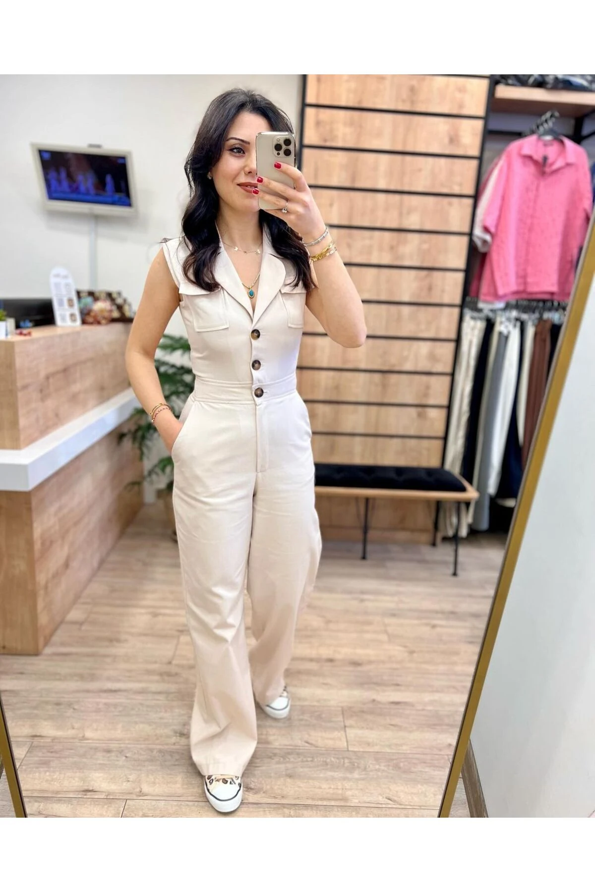 Kruvaze Yaka Düğmeli Bol Paça Tulum