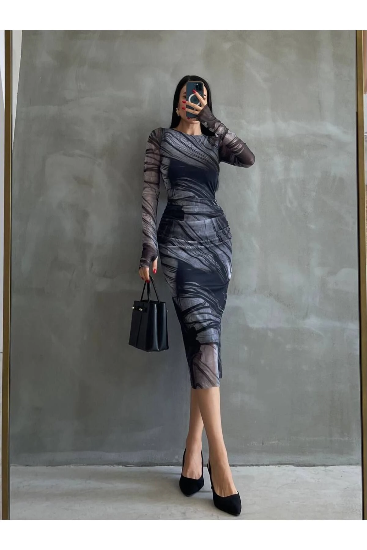 İç Astarlı Büzgülü Tül Elbise